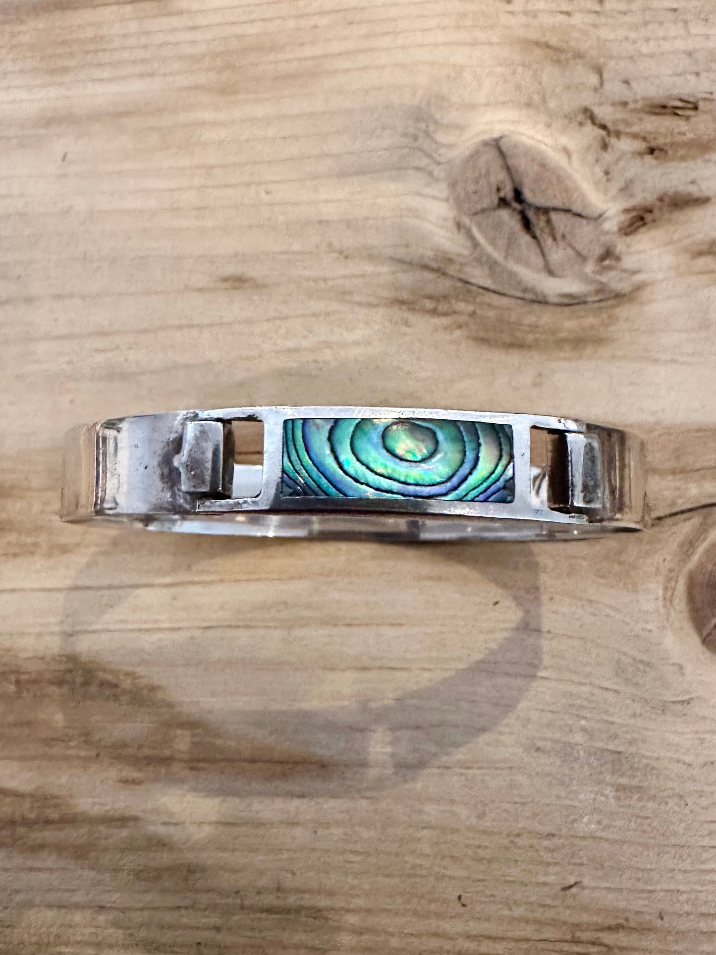 Abstract Abalone Front Clasp 925 Silver Bangle