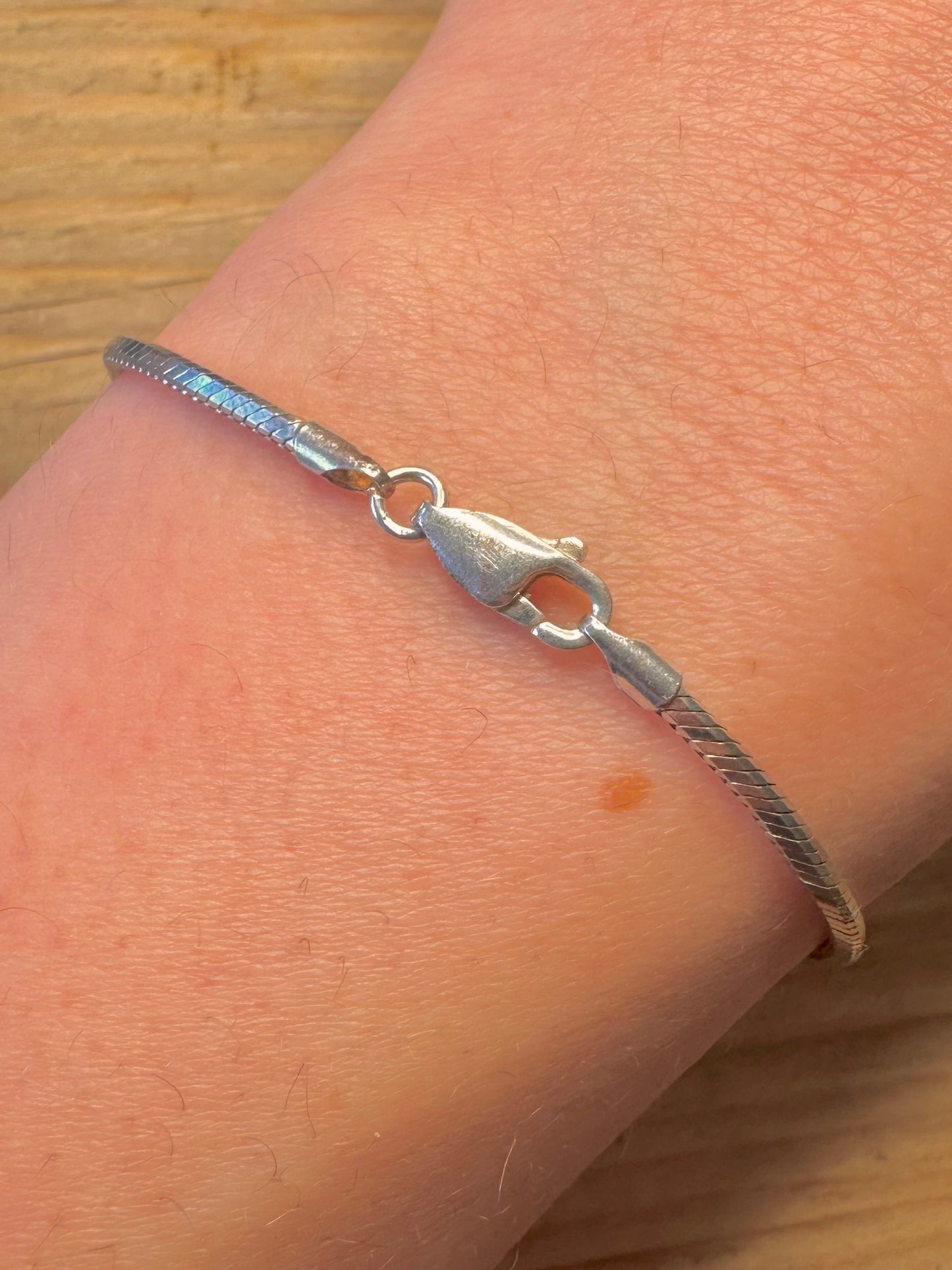 Modernes quadratisches Schlangenkettenarmband aus 925er Sterlingsilber, 7,5 Zoll