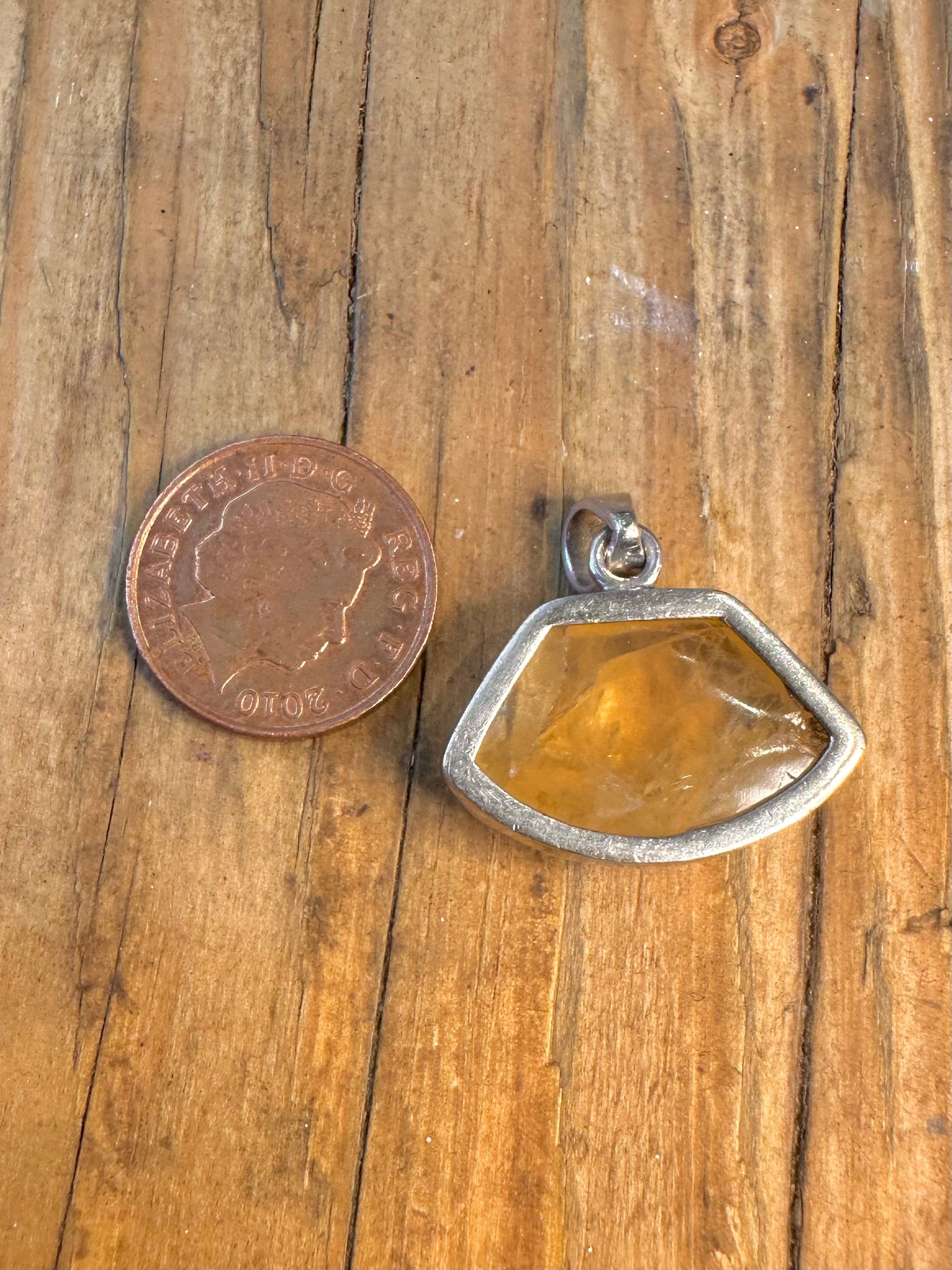Abstract Yellow Quarts 925 Sterling Silver Pendant