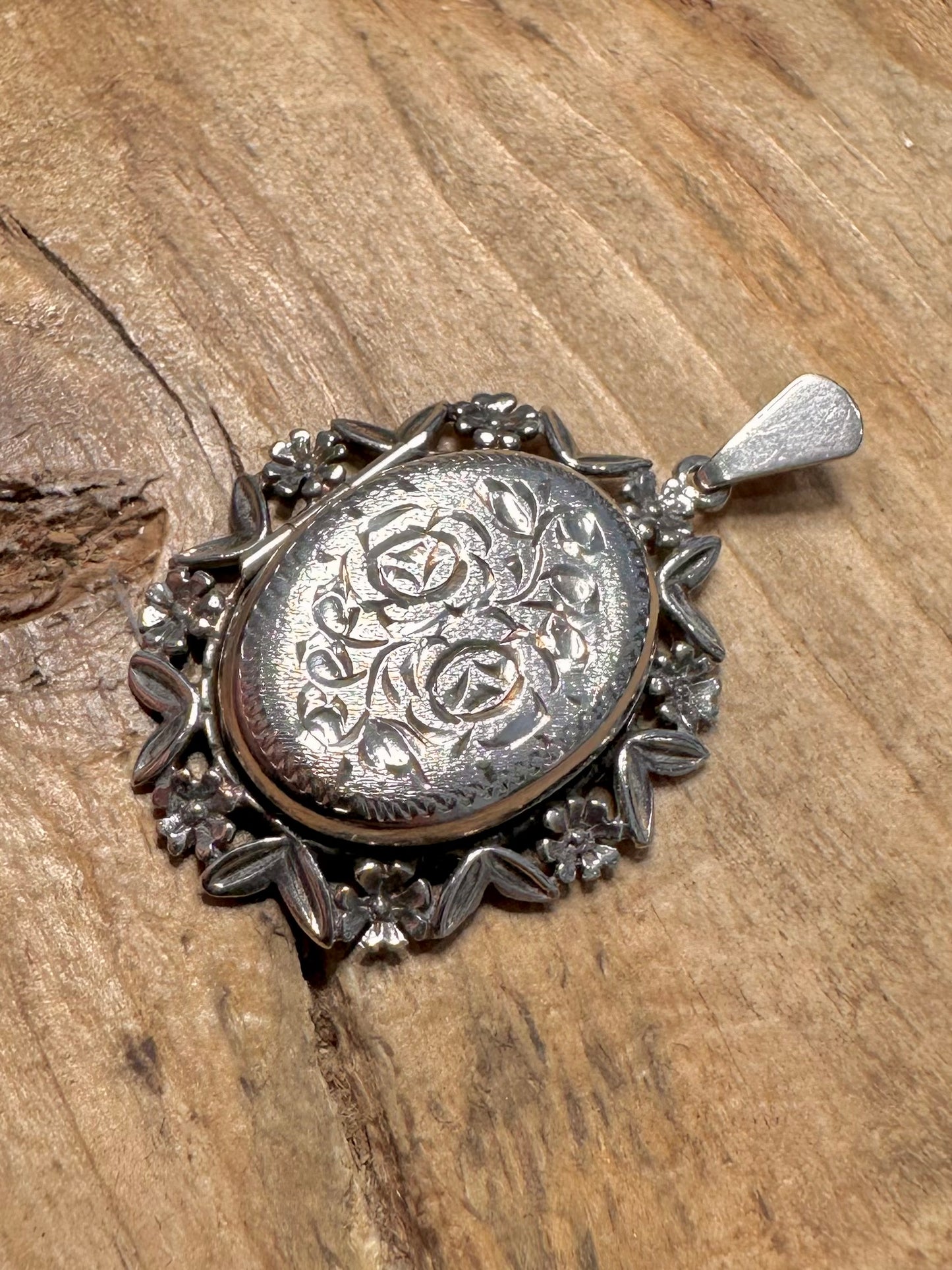 Vintage Floral Engraved Locket 925 Silver Pendant