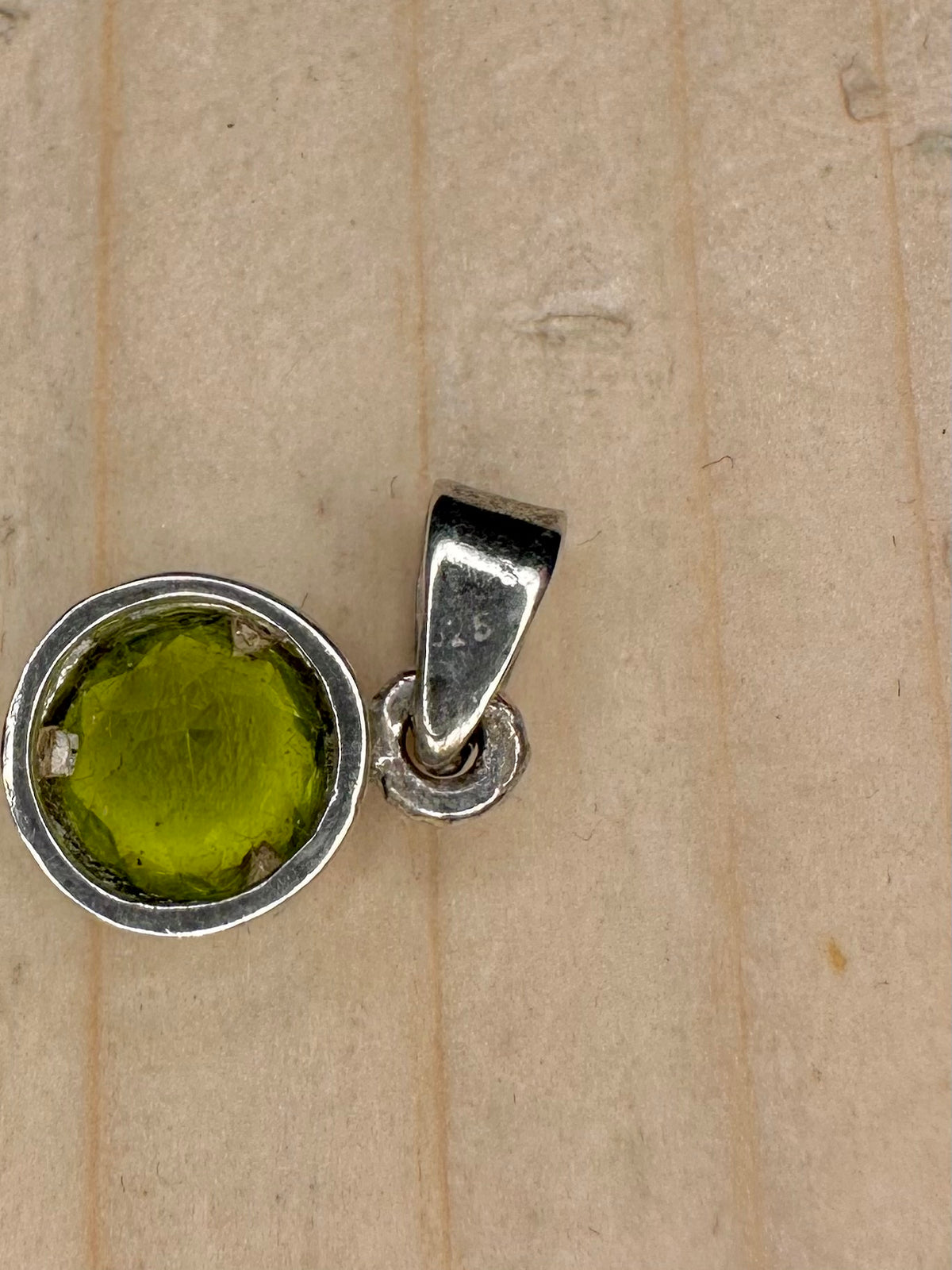 Peridot Circle 925 Sterling Silver Pendant