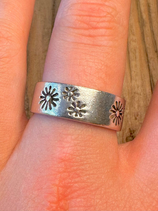 Daisy Flower Band 925 Sterling Silver Size X Ring