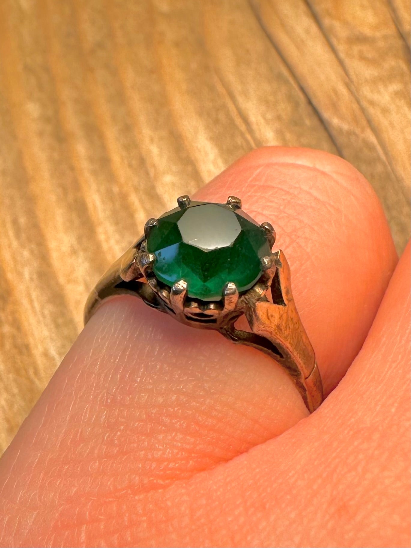 Vintage 1975 Green Stone Gold on 925 Sterling Silver Size N1/2 Ring