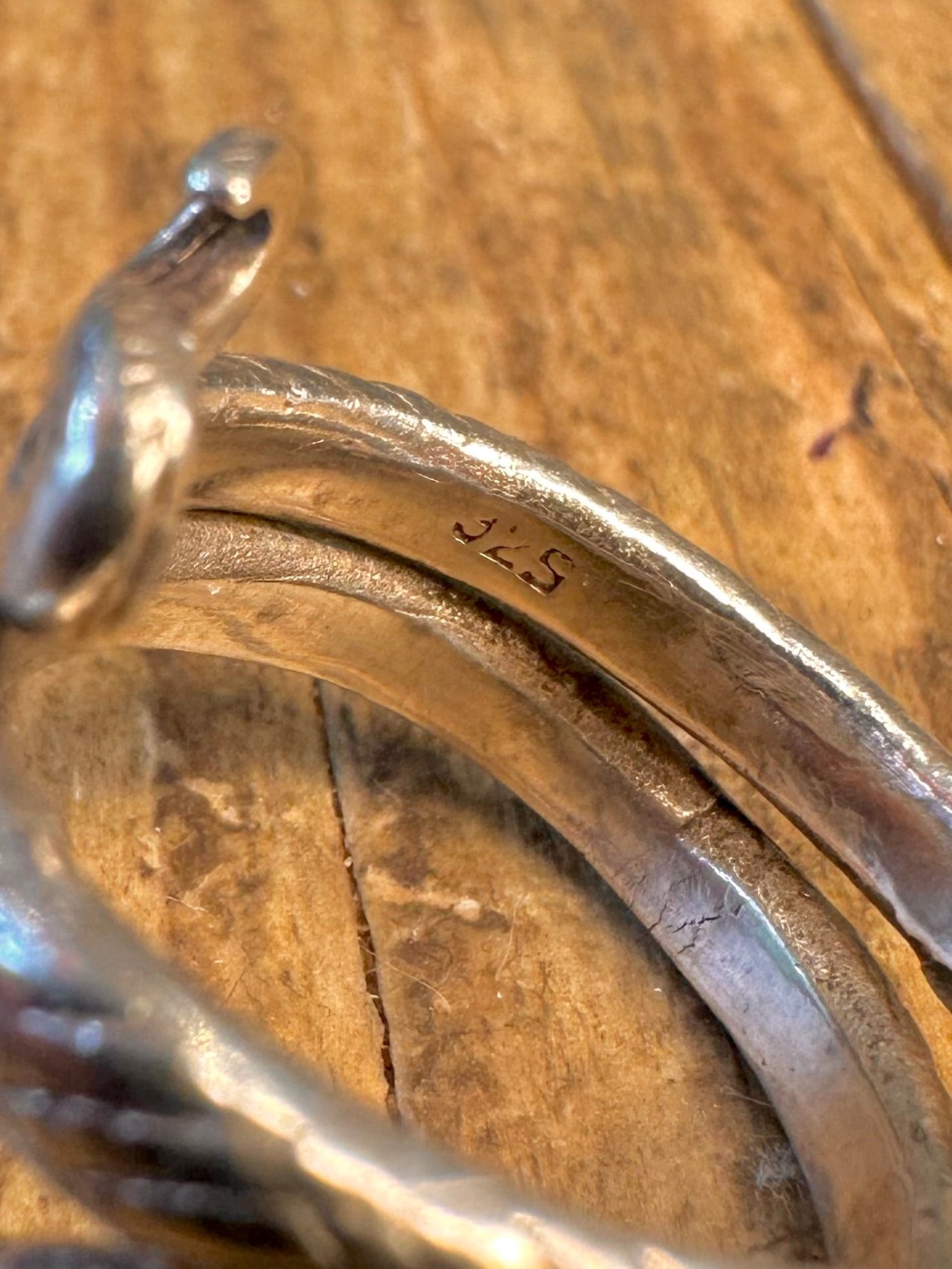 Ring aus 925er Sterlingsilber, Schlange gewunden, Perlmutt-Augen, Größe N