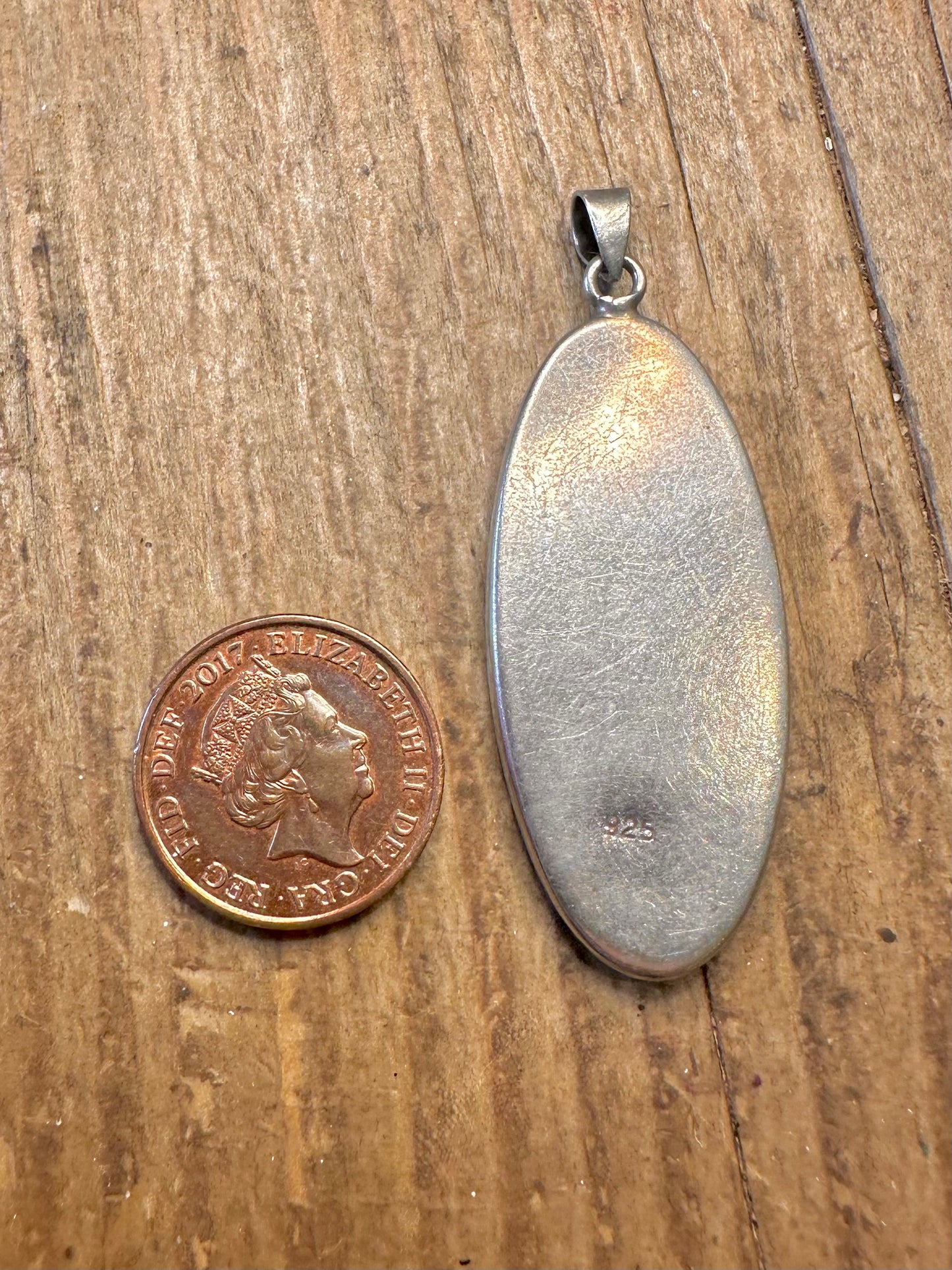 Oval Pink Mother of Pearl 925 Sterling Silver Pendant