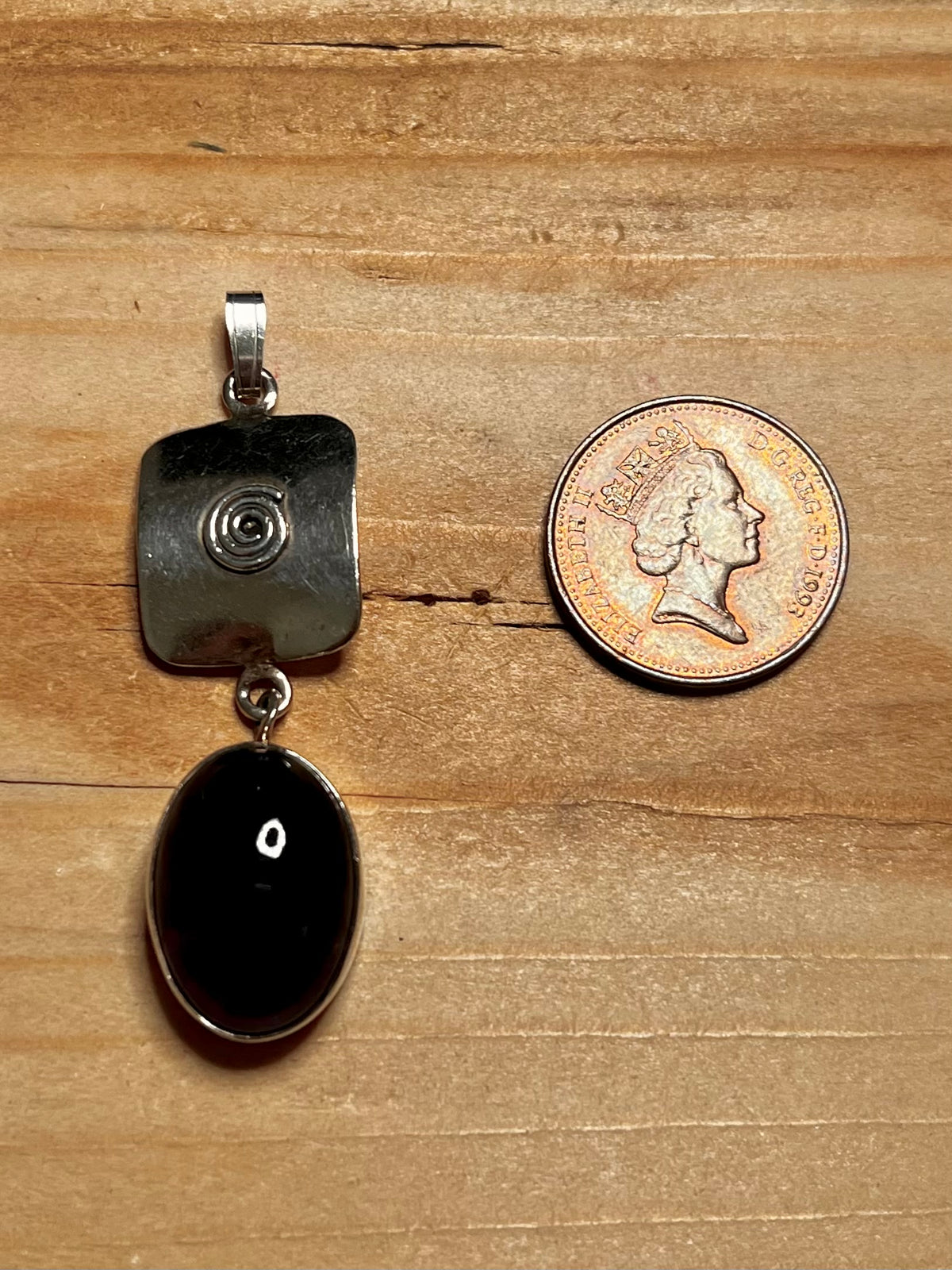 Dark Amethyst and Swirl 925 Sterling Silver Pendant