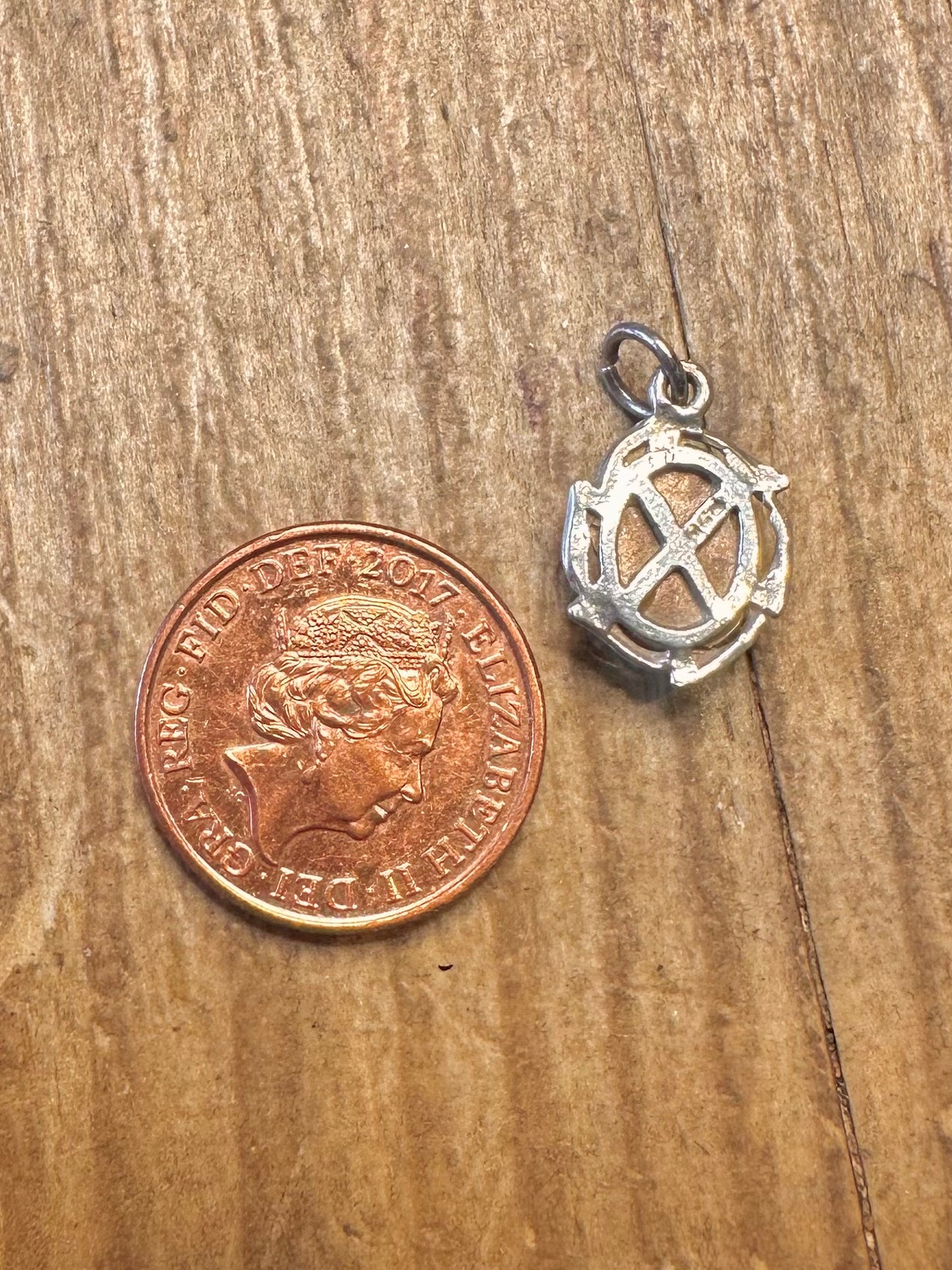 Australischer Opal ovaler Anhänger aus 925er Sterlingsilber