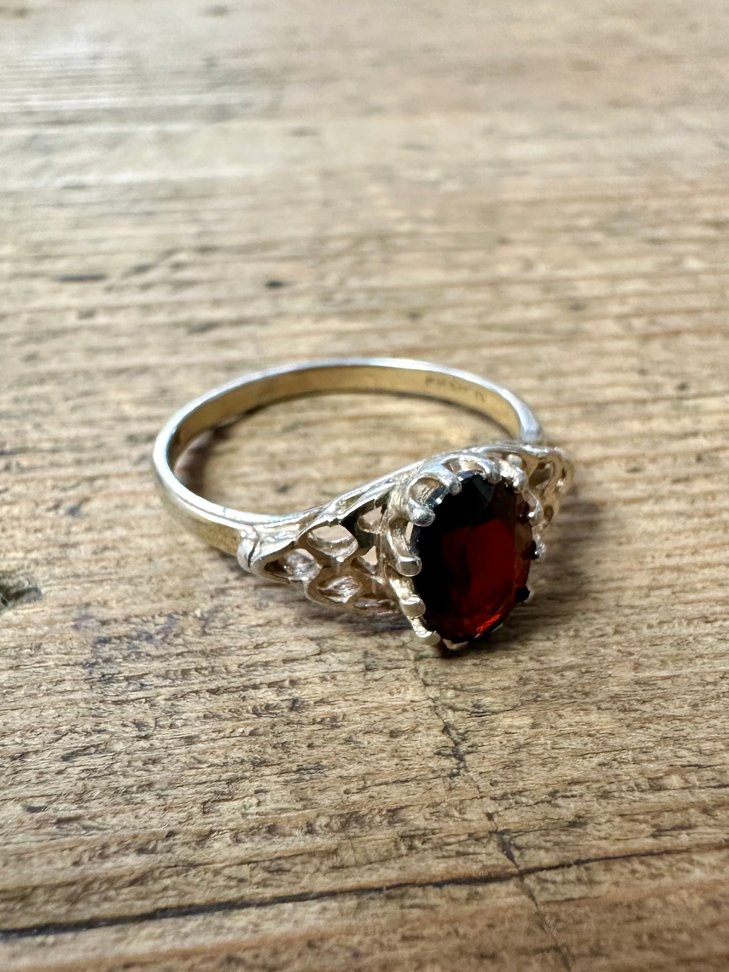 Vintage 1993 Garnet Gold on 925 Silver Size O Ring