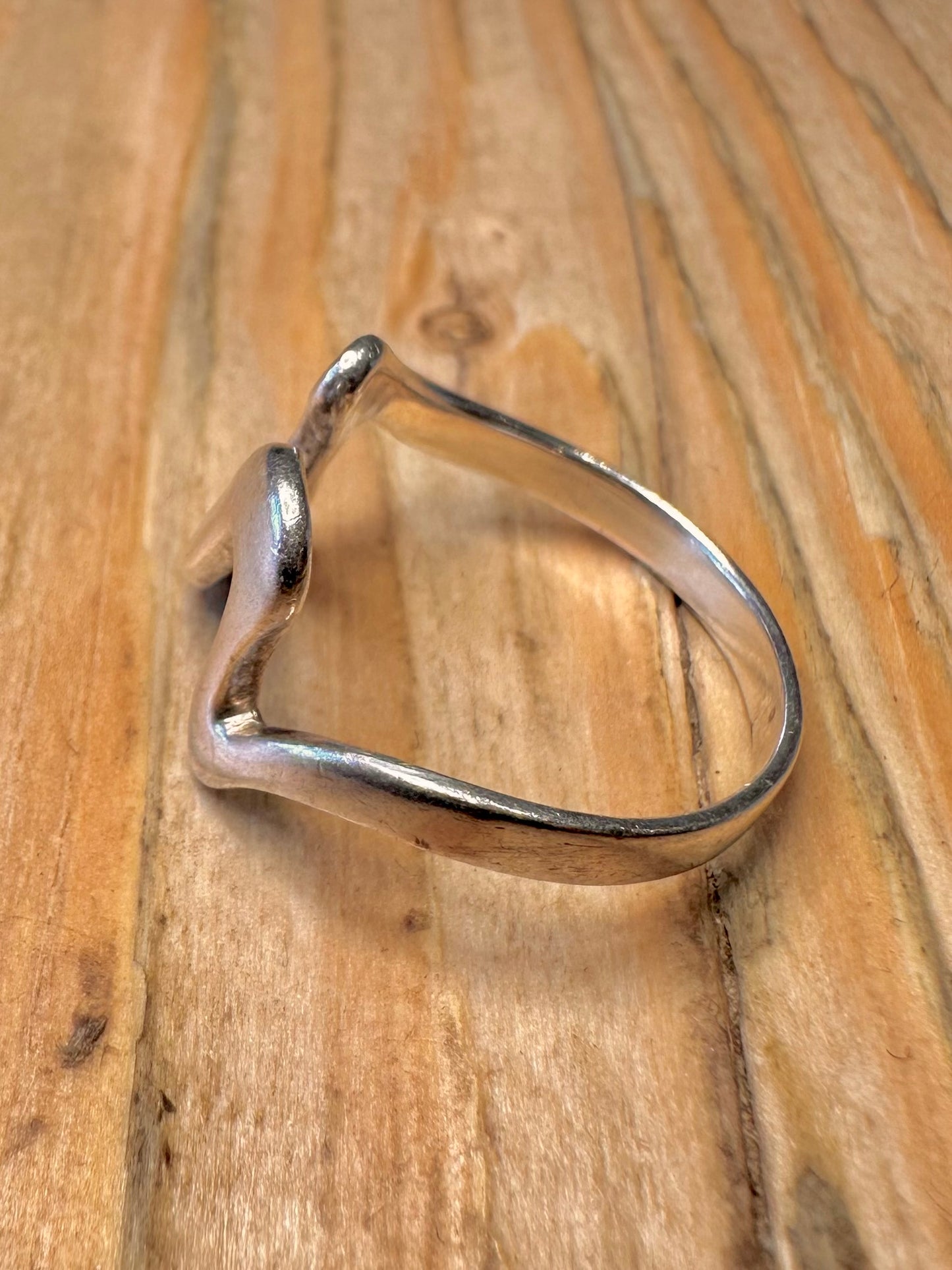 Abstrakter gewellter Ring aus 925er Sterlingsilber, Größe P