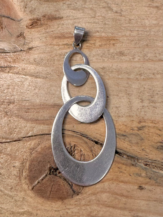 Abstract Oval Interlocking 925 Silver Pendant