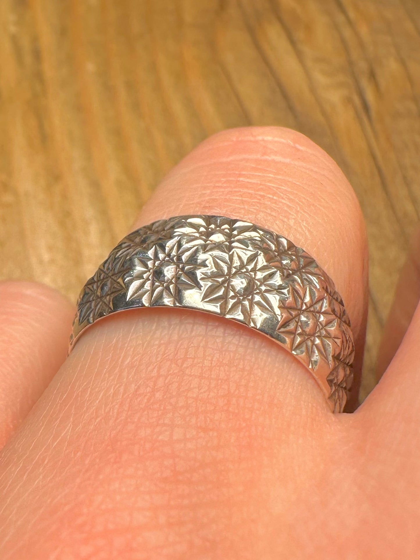Vintage Starburst Engraved Band 925 Sterling Silver Size S1/2 Ring