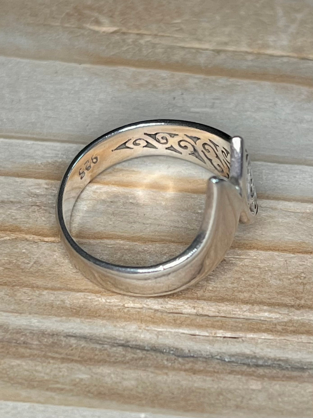 Swirly V-Shaped 925 Sterling Silver Size 9.25+S1/2 Ring