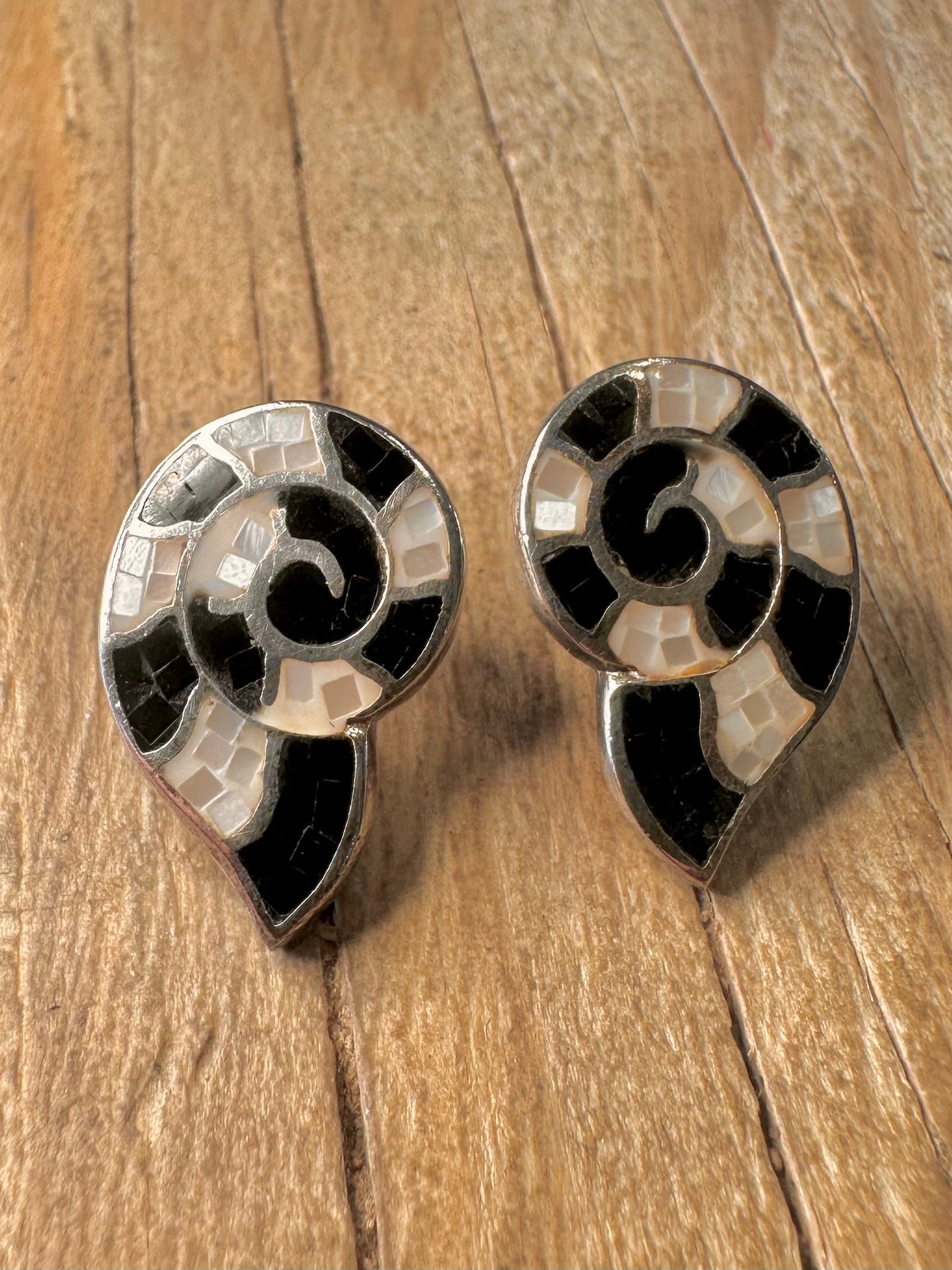 Abstract Mother of Pearl and Onyx Inlay Shell 925 Sterling Silver Earrings