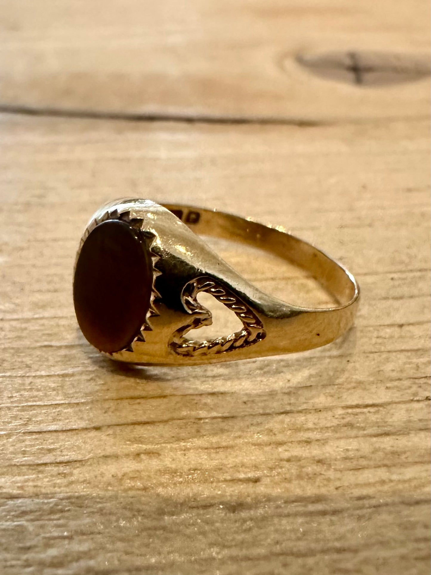 Vintage 1985 Tigers Eye Signet 9ct Gold Hallmarked Size K Ring