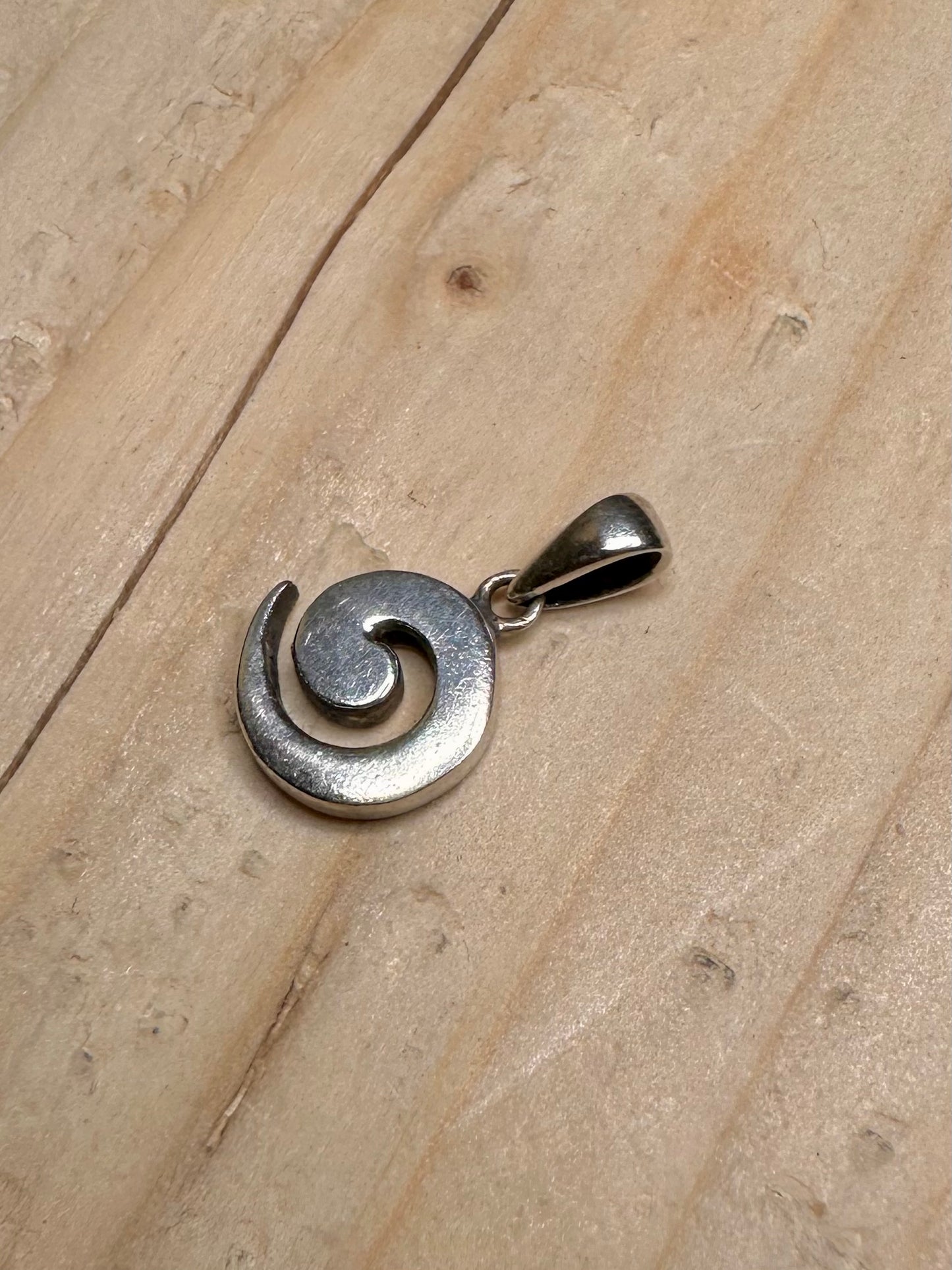 Swirl 925 Sterling Silver Pendant