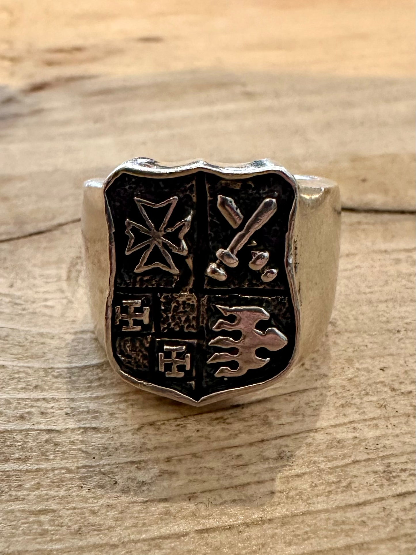 Vintage Signet Crest Heavy 925 Silver Size T Ring