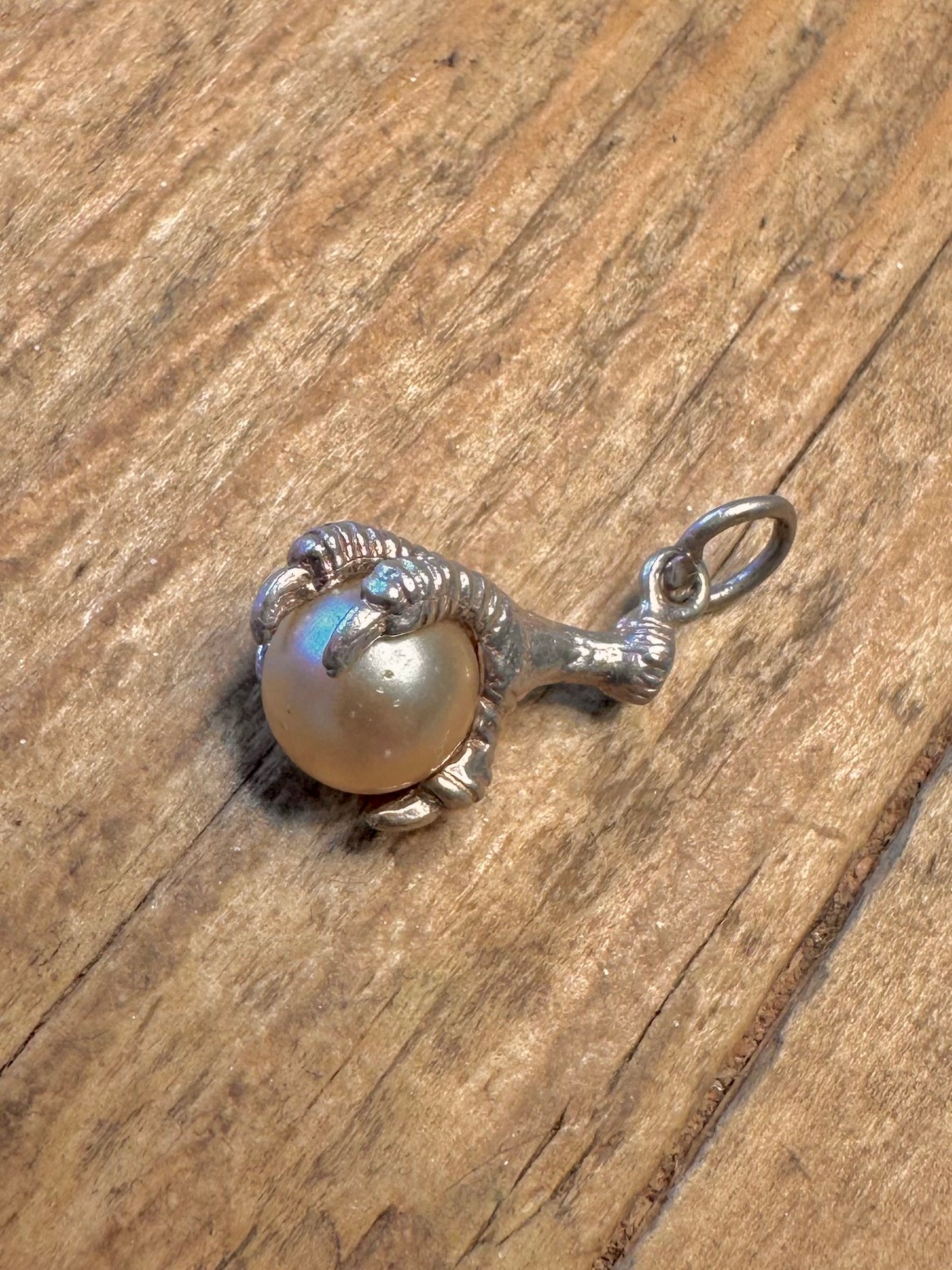 Anhänger 925 Sterling Silber mit Kralle, die eine Imitationsperle hält