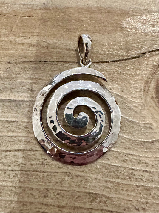 Vintage Hammered Swirl 925 Silver Pendant