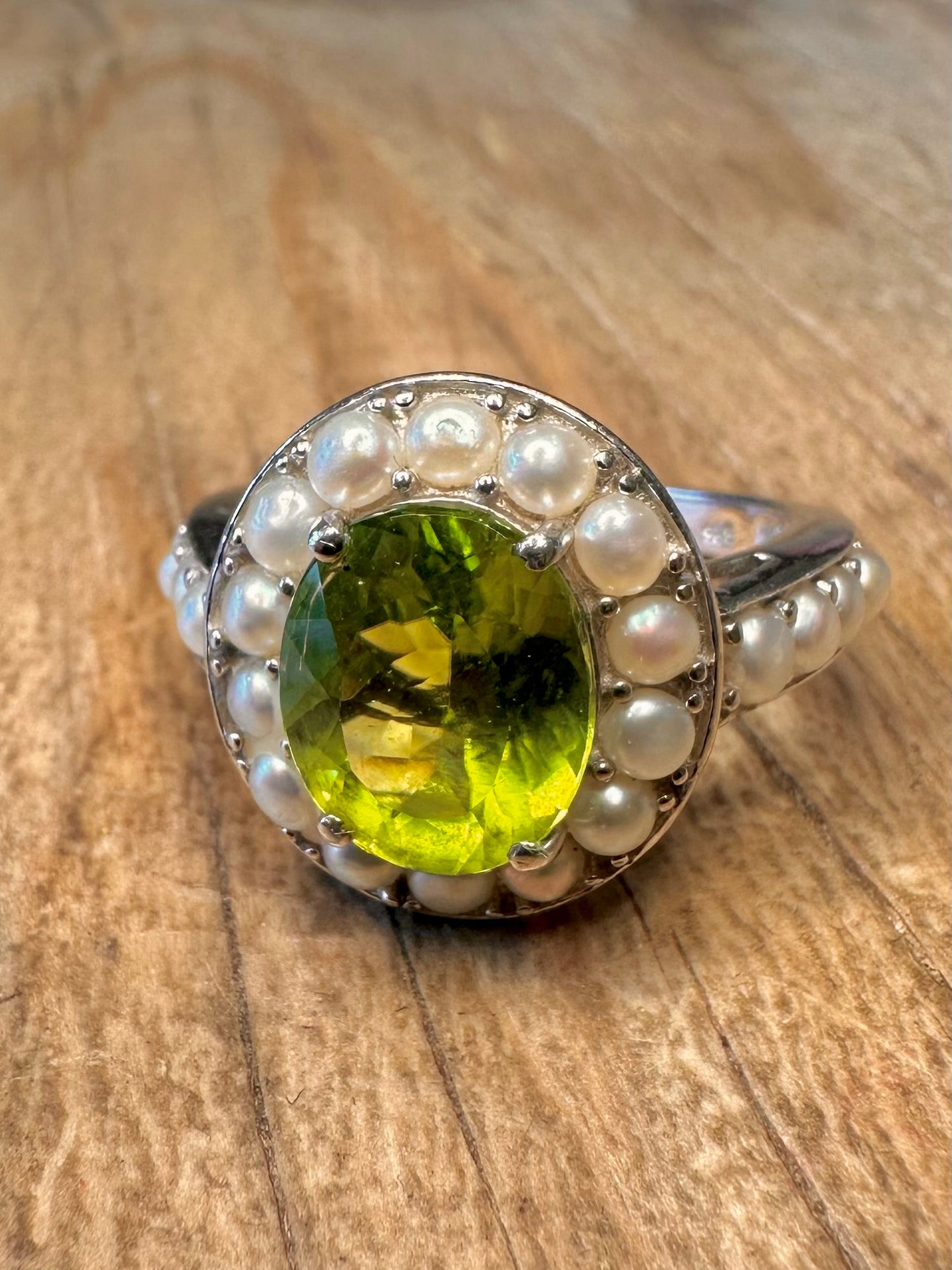 Vintage Green Stone and Pearl 925 Sterling Silver Size S1/2 Ring