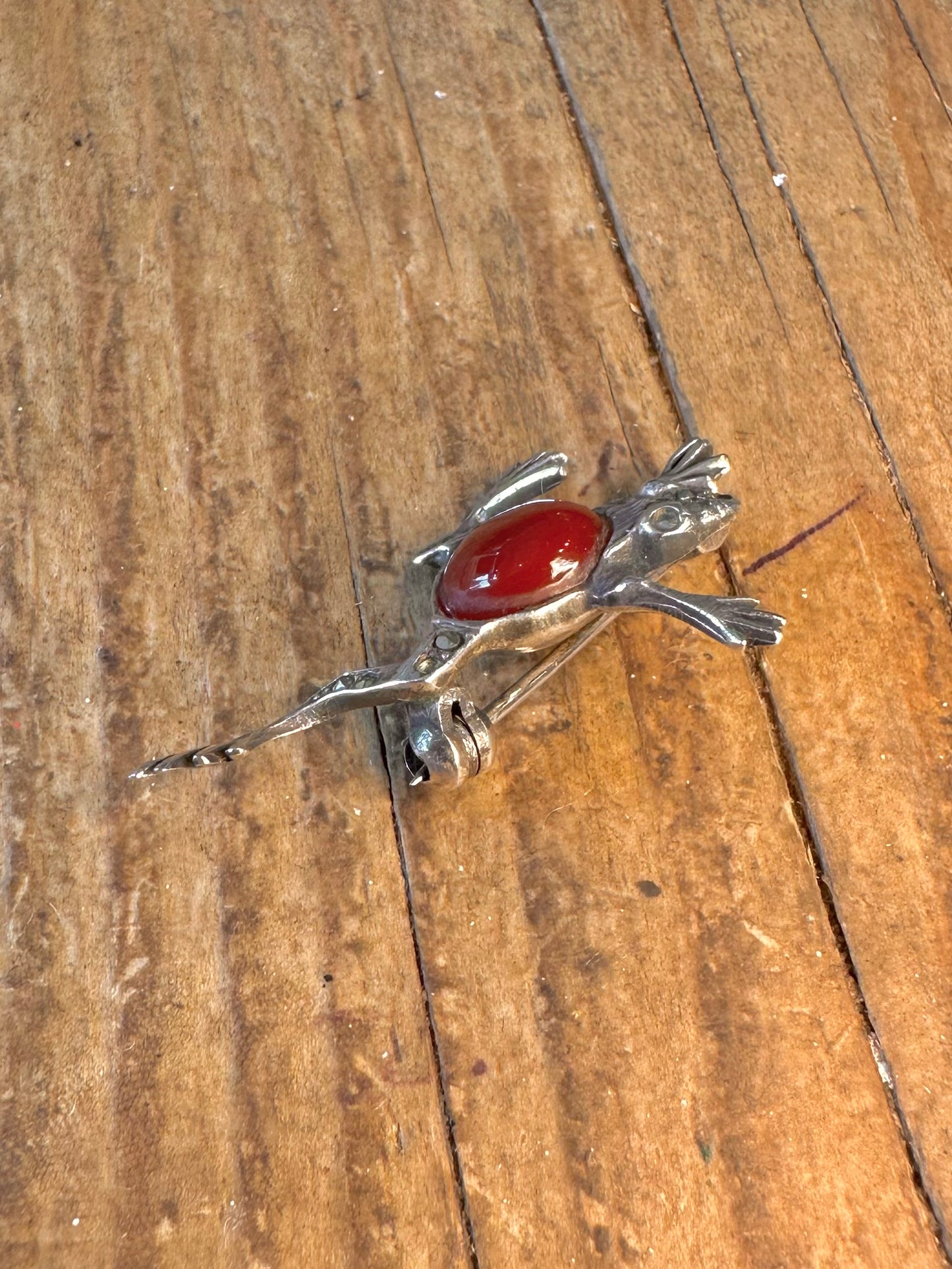 Carnelian Frog and Marcasite 925 Sterling Silver Brooch