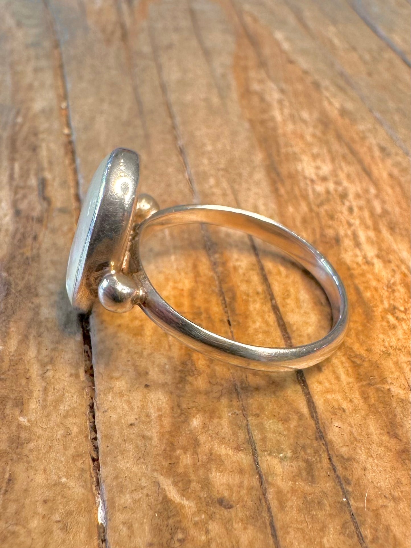 Mother of Pearl Oval 925 Sterling Silver Size M Ring