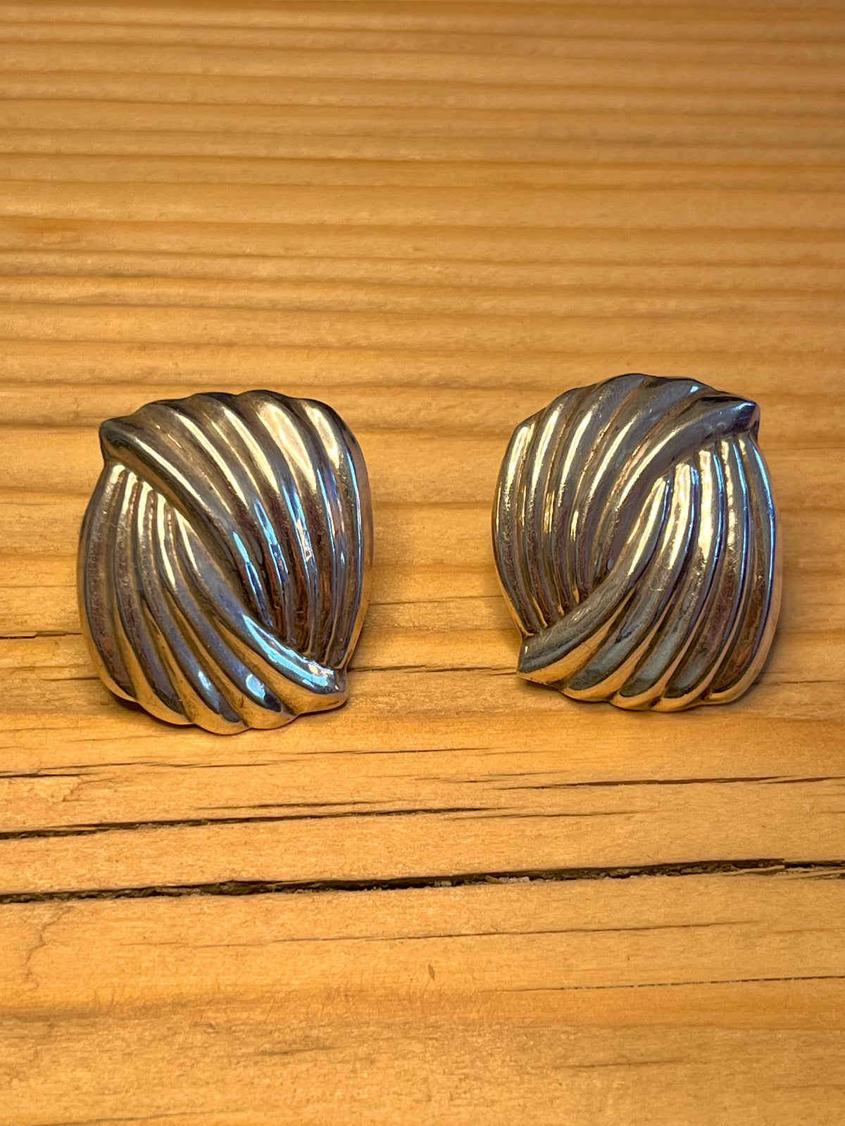Large Interlocking Ribbed 925 Sterling Silver Stud Earrings
