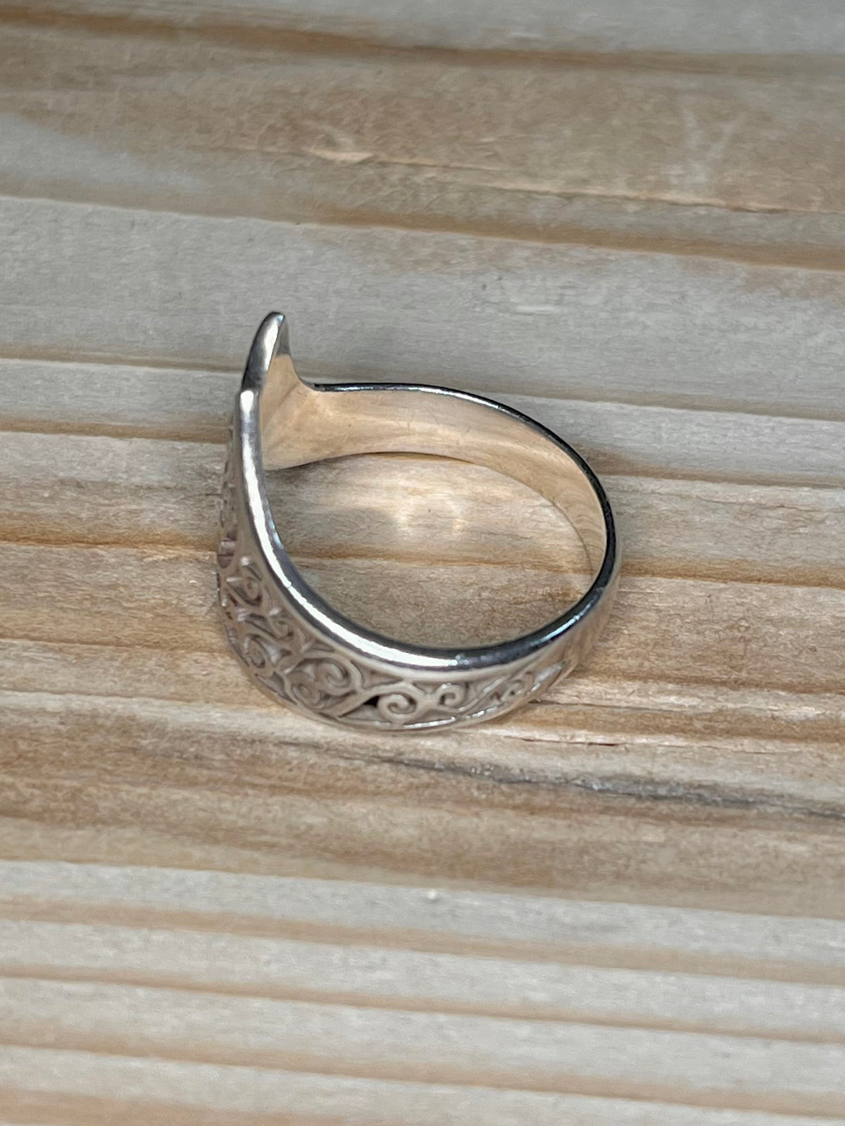 Swirly V-Shaped 925 Sterling Silver Size 9.25+S1/2 Ring