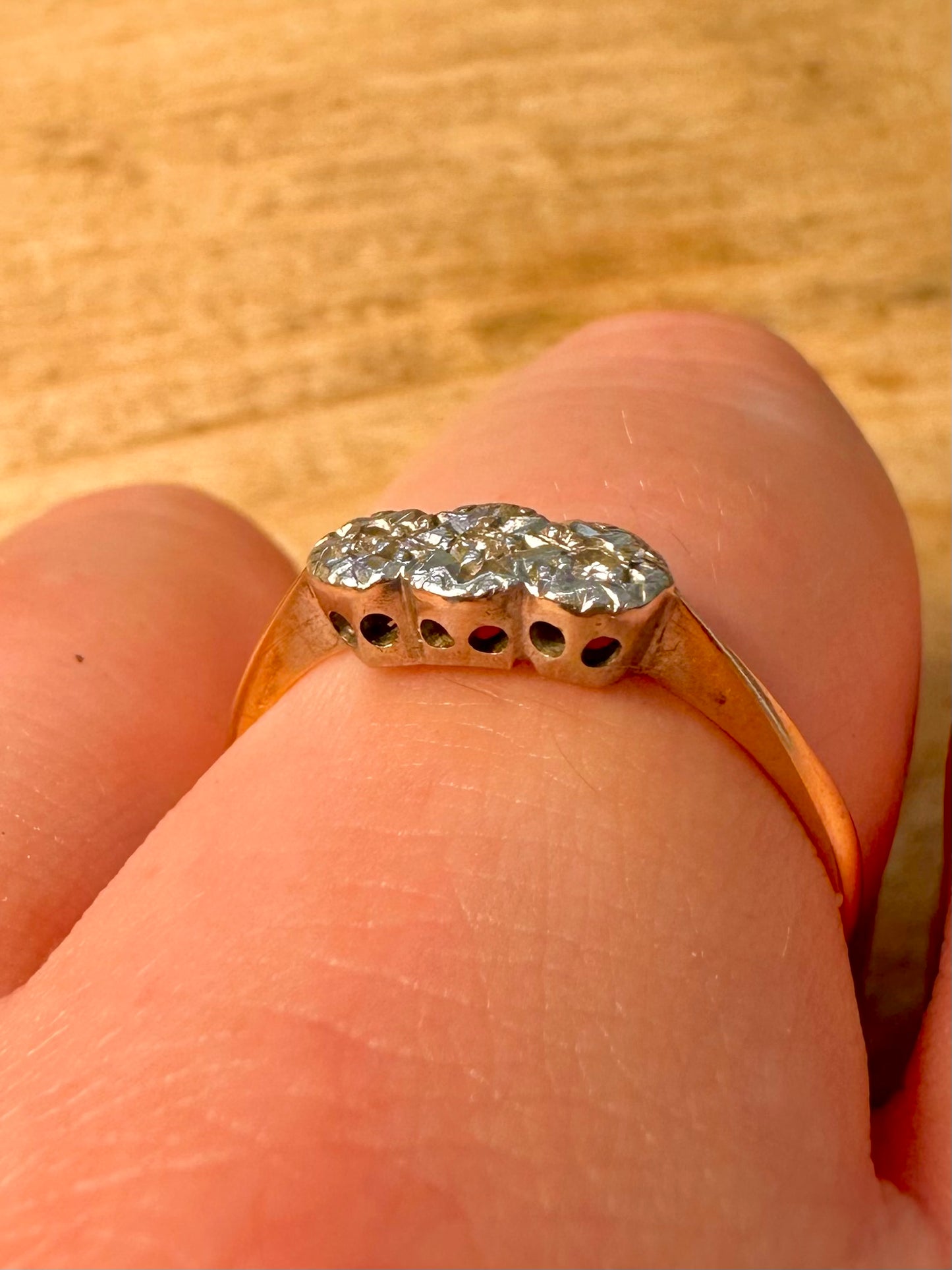Vintage 9ct Gold Diamond Size U Ring