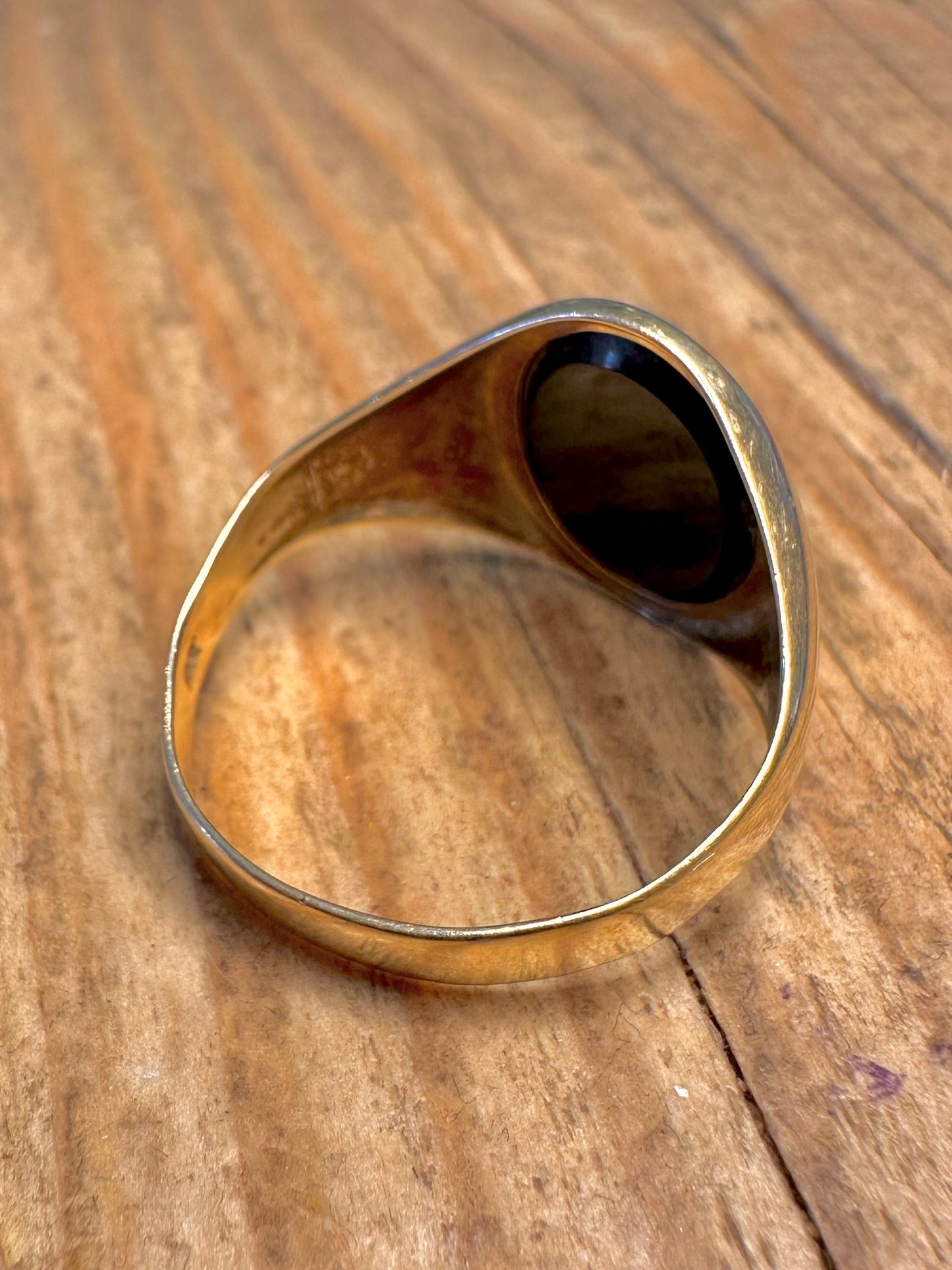9 Karat Gold Onyx Siegelring Größe S