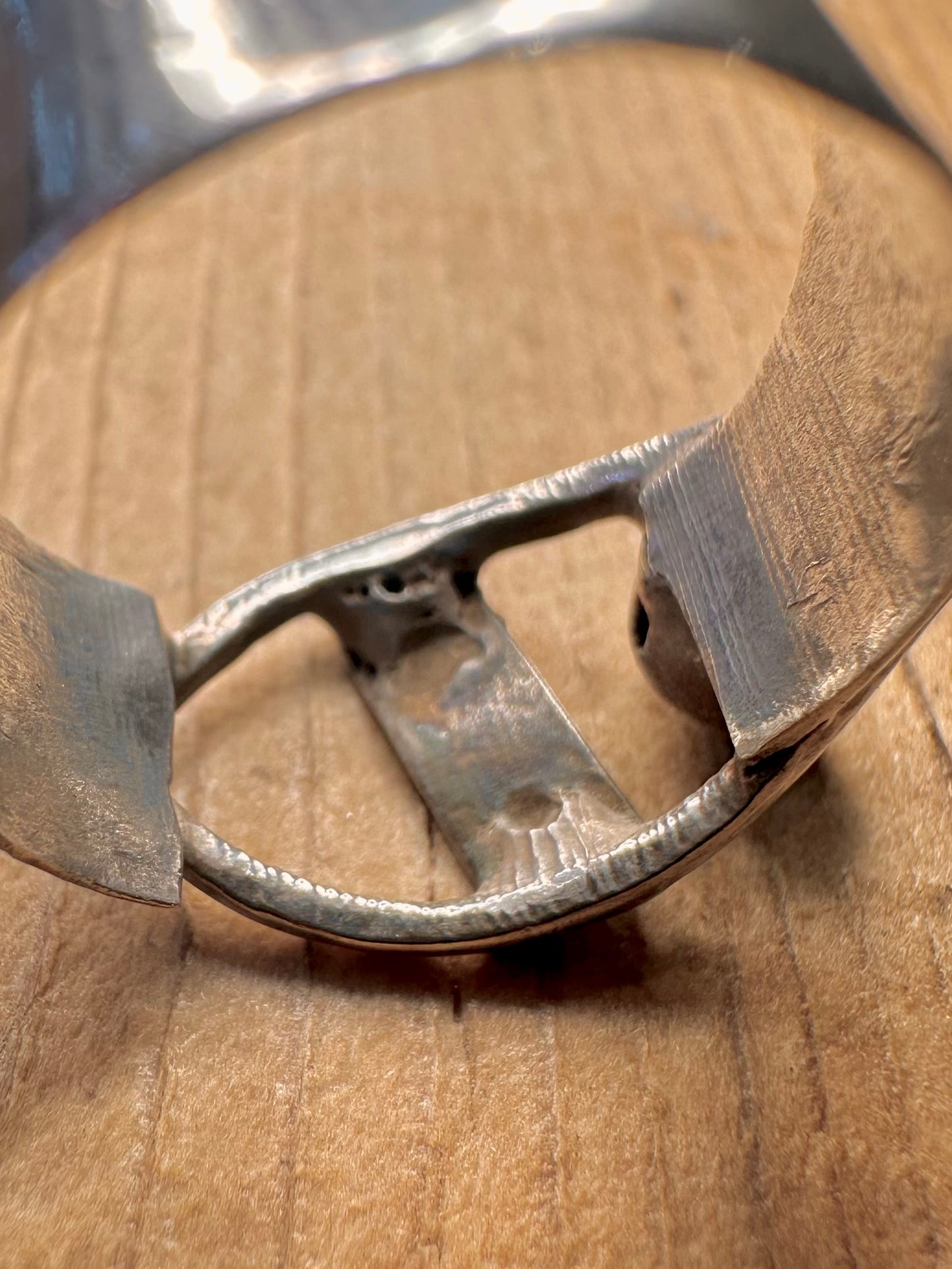 Abstrakter, handgefertigter, texturierter Ring aus 925er Sterlingsilber, Größe P1/2