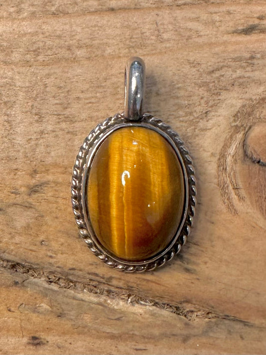 Vintage 1977 Tigers Eye Oval 925 Silver Pendant