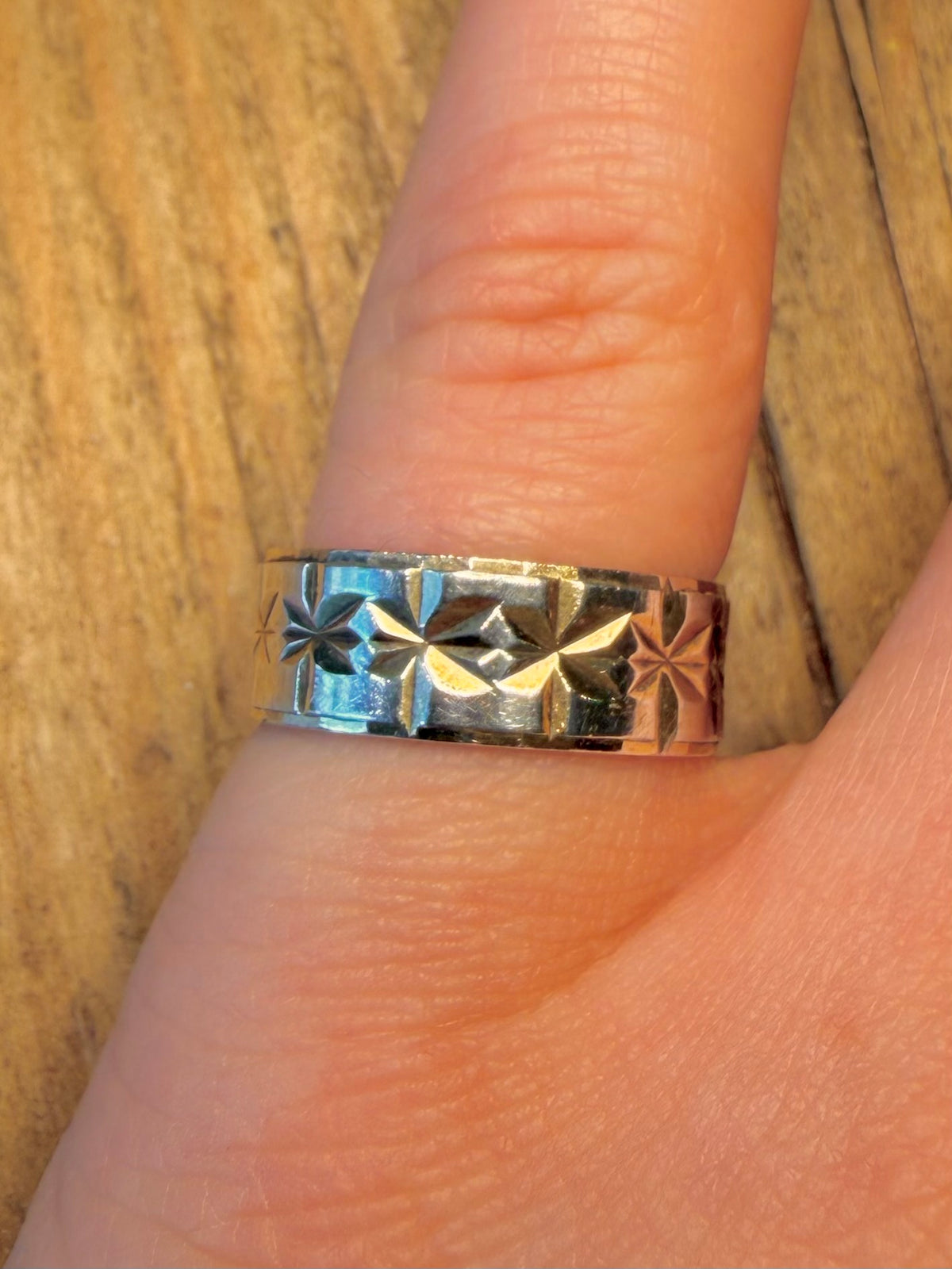 Starburst Band 9ct and 925 Sterling Silver Size O1/2 Ring