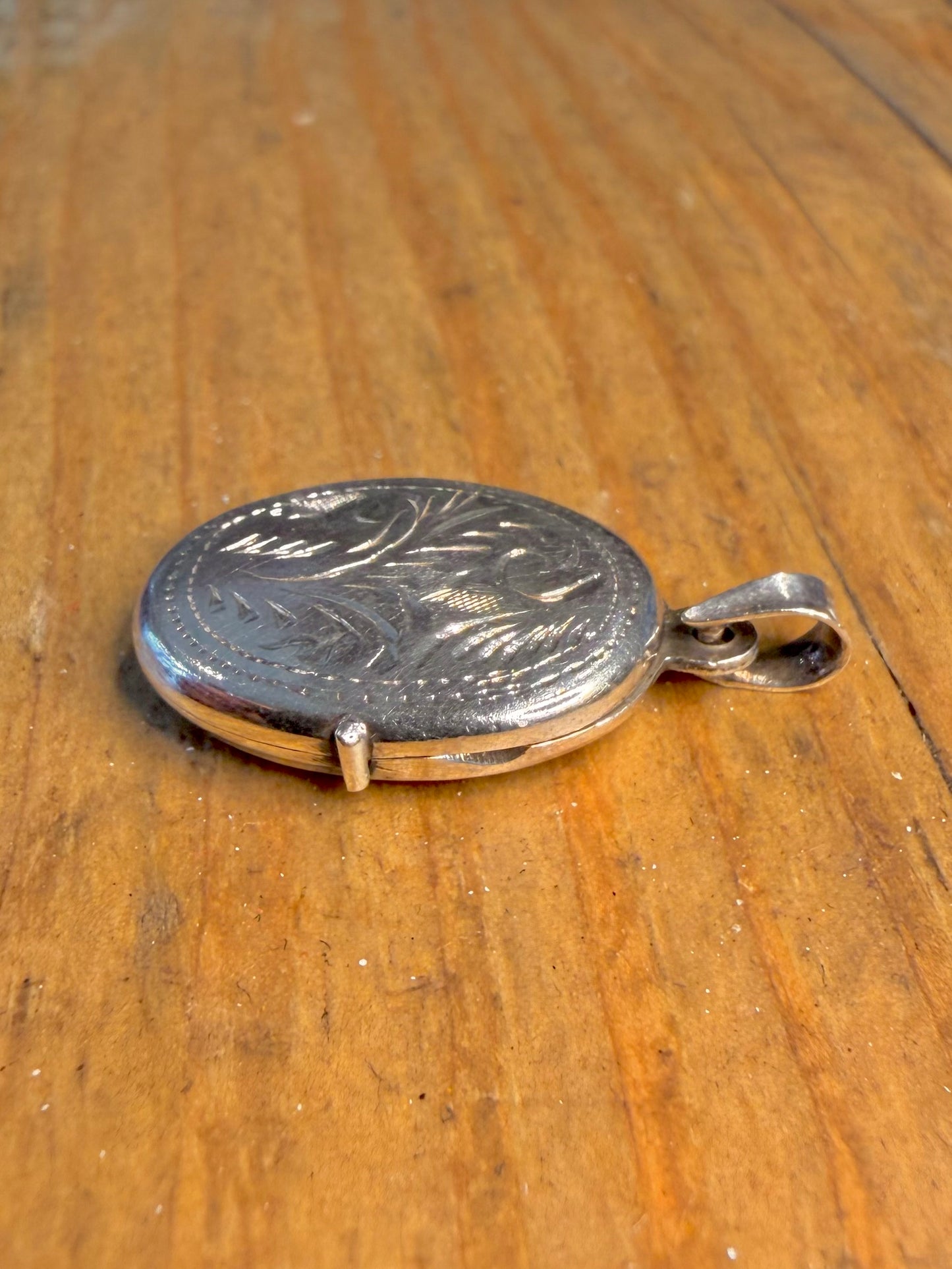 Oval Floral Engraved 925 Sterling Silver Pendant