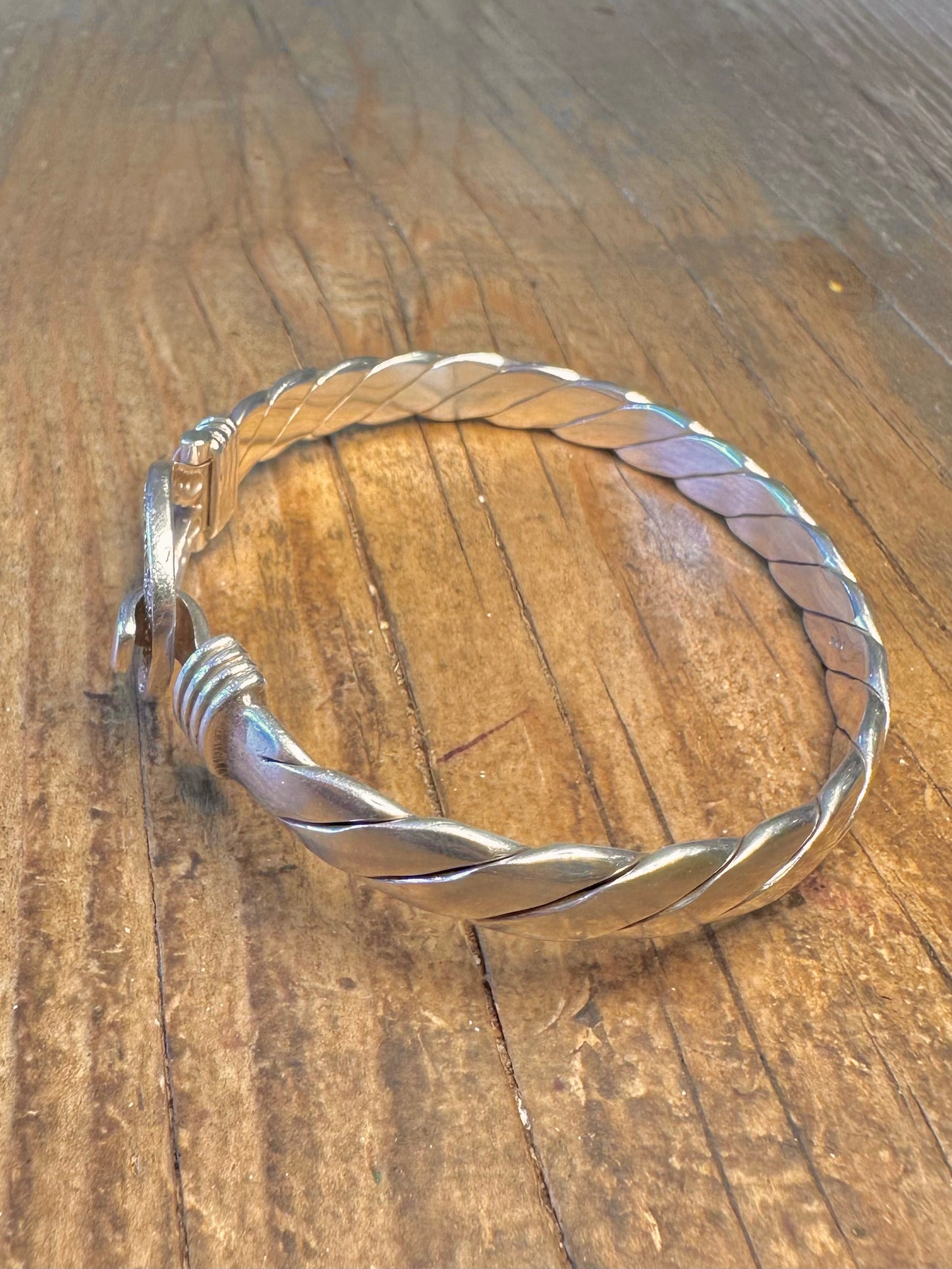 Horse Shoe White CZ Stones Hook Clasp 925 Sterling Silver Bangle