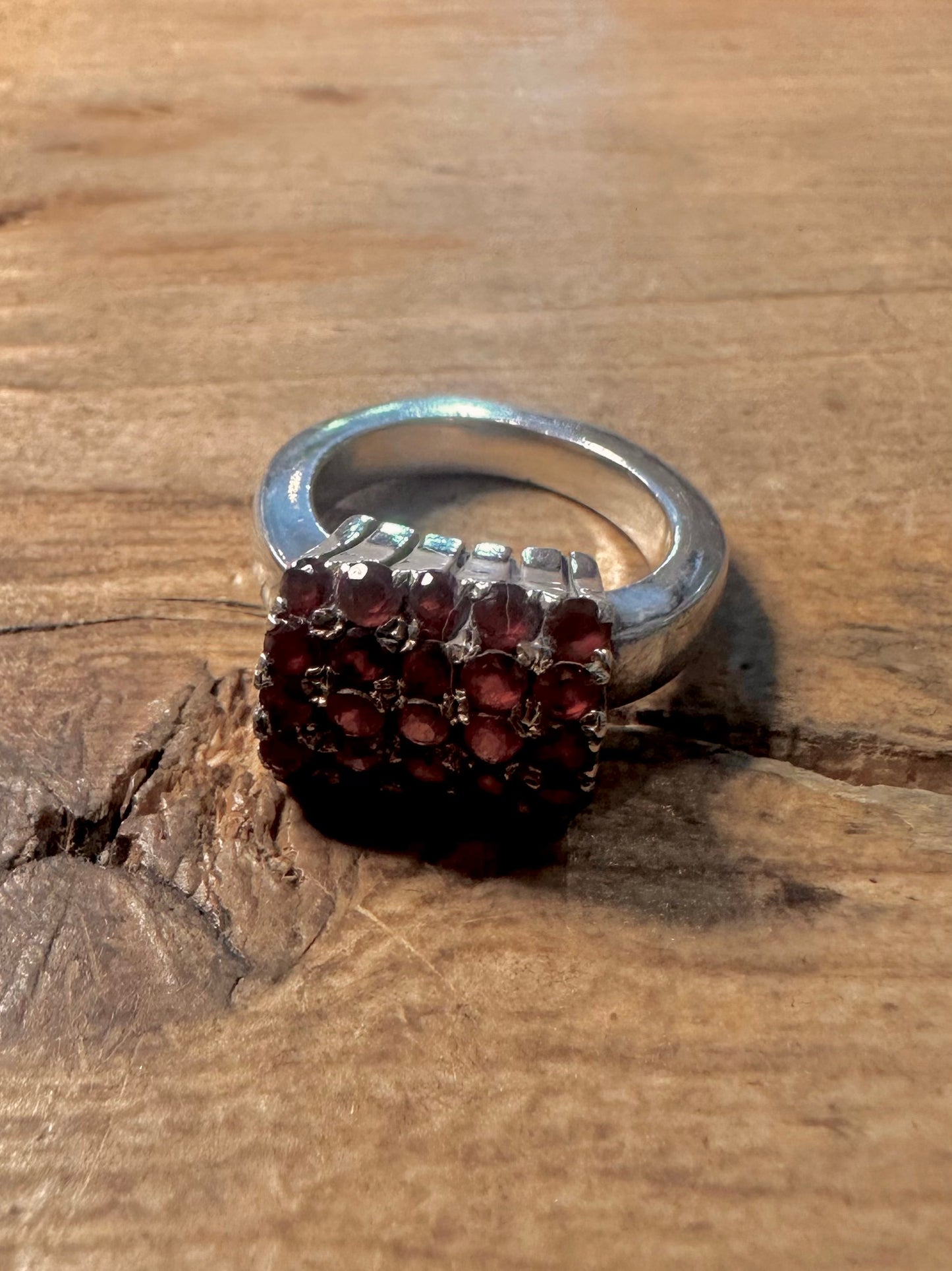 Abstract Chunky Garnet 925 Silver Size M Ring