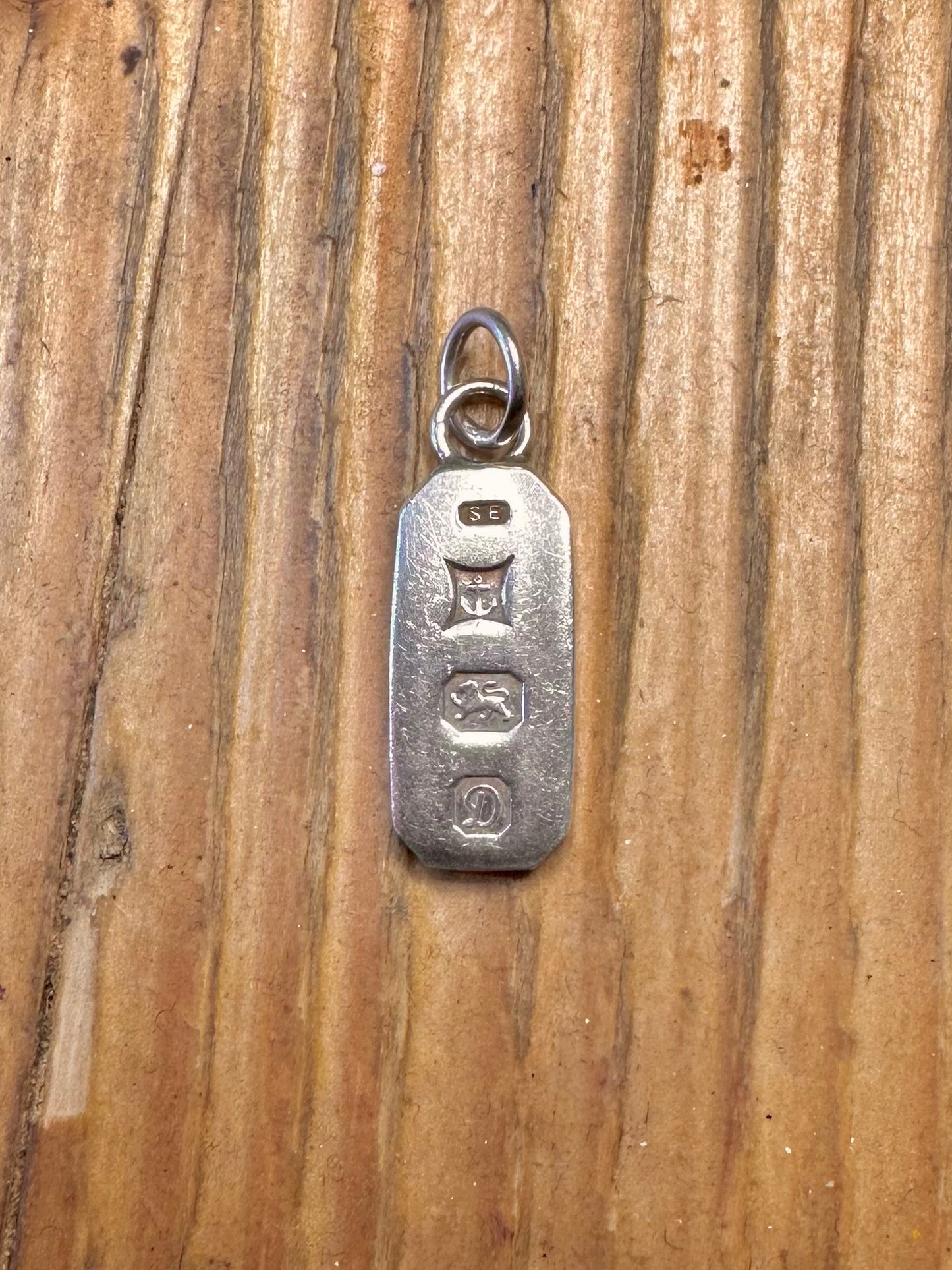 Ingot 1978 Maker SE Birmingham 925 Sterling Silver Pendant