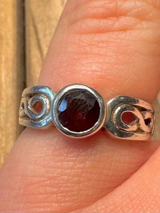 Vintage Dark Red Stone Celtic 925 Sterling Silver Size L1/2 Ring