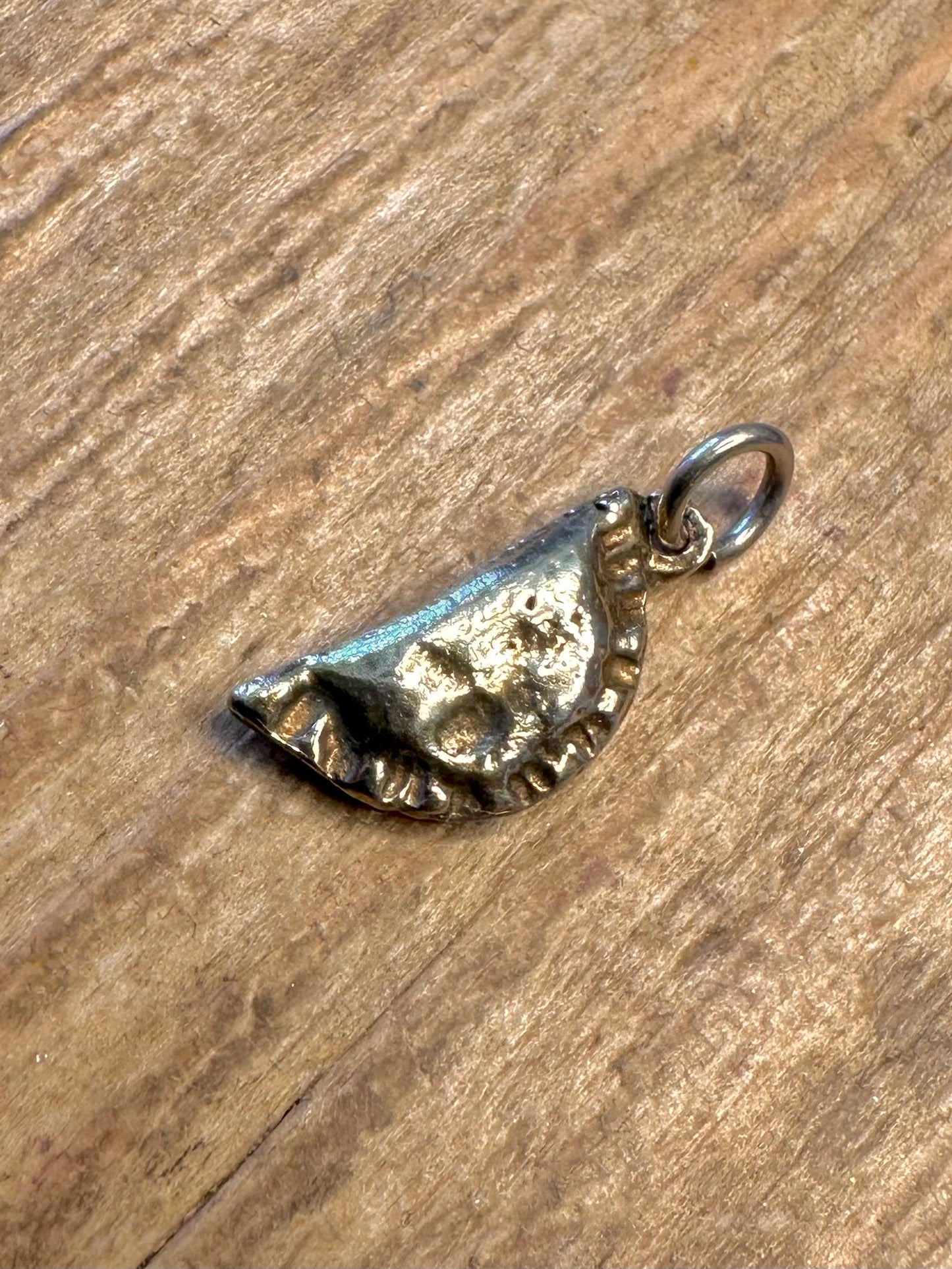 Kornische Pasty Gold auf 925 Sterlingsilber Charm-Anhänger