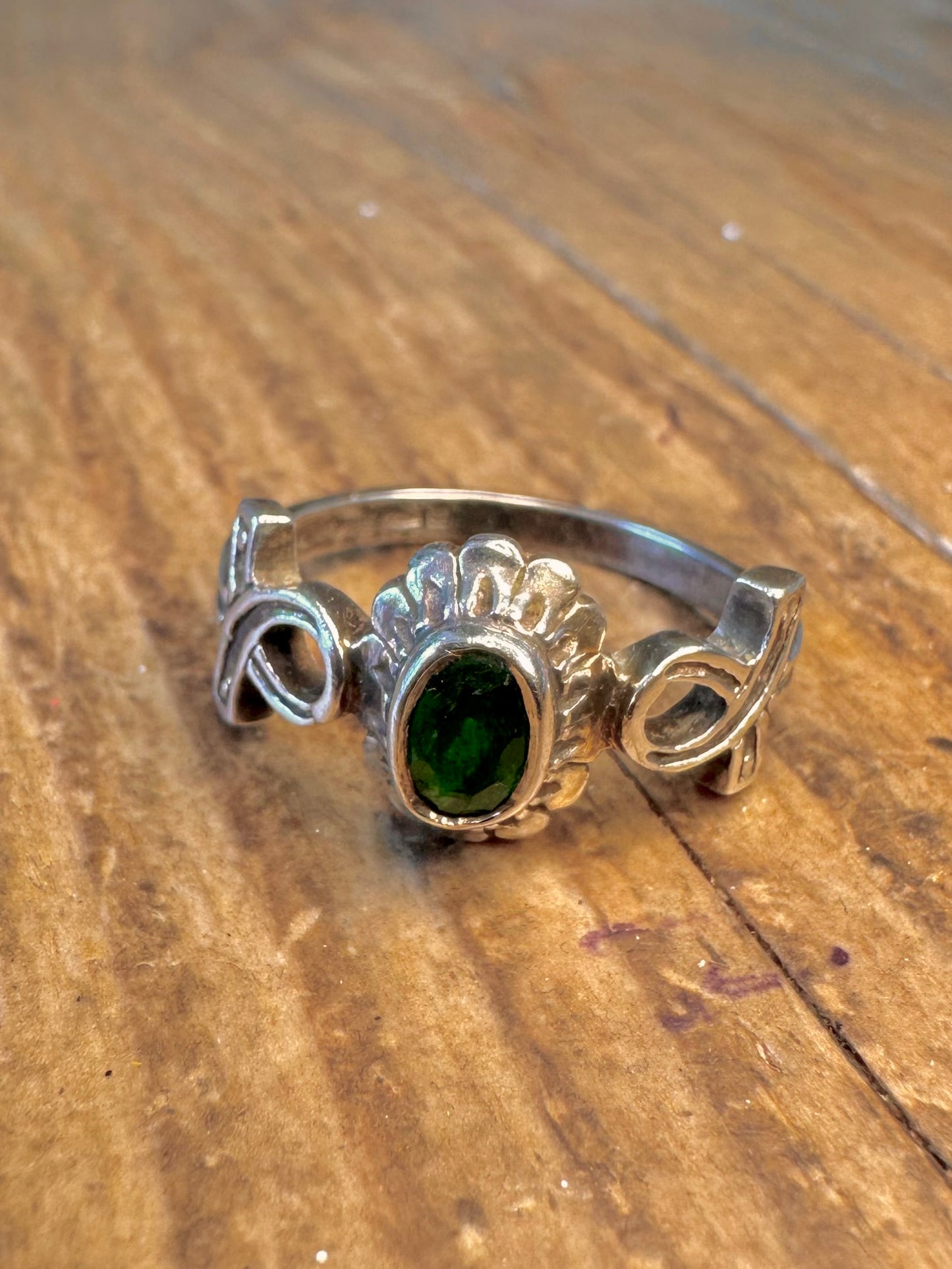 Green Stone Ankh Style 925 Sterling Silver Size P Ring