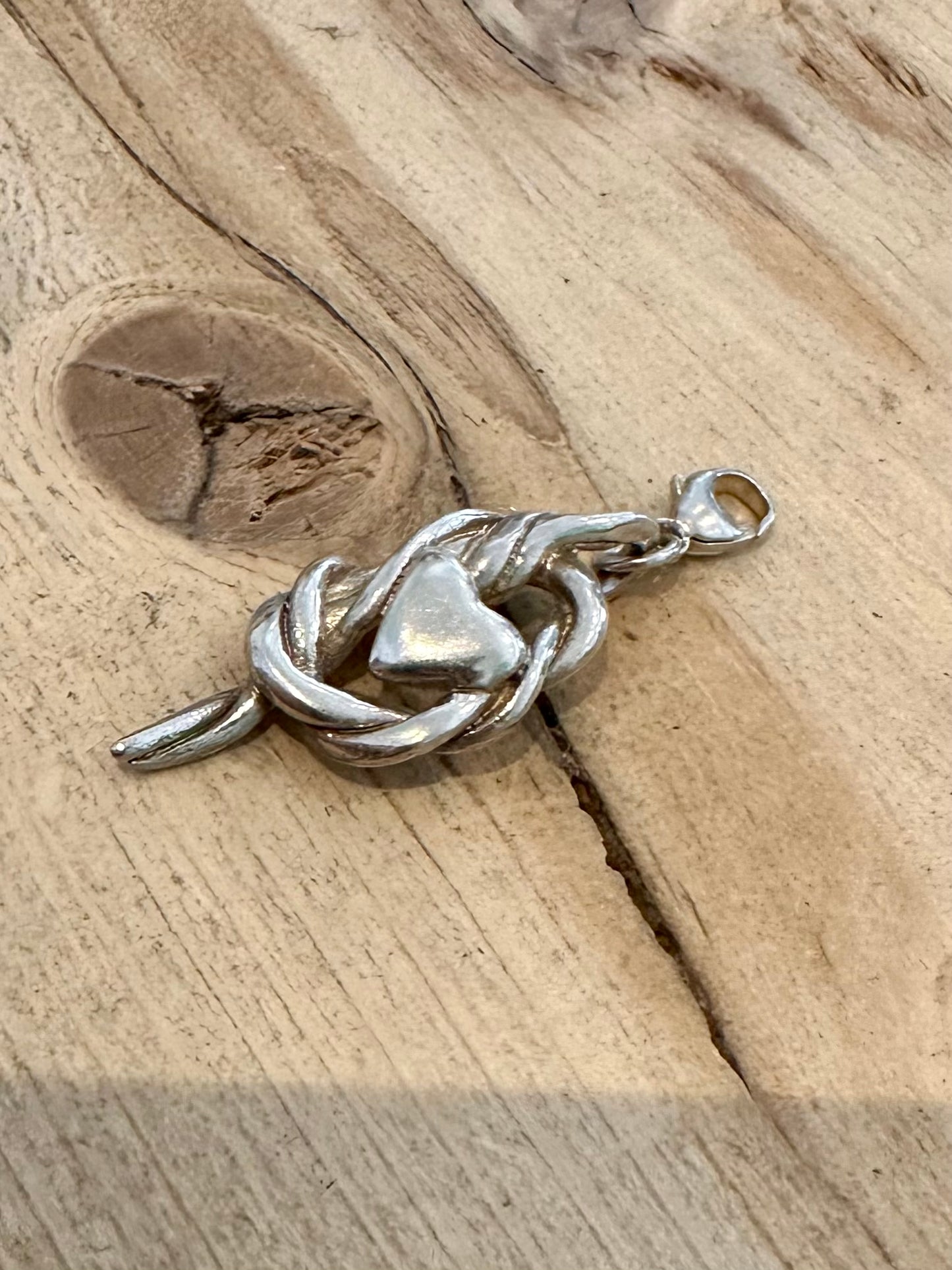 Vintage Lovers Knot Heart 925 Silver Pendant