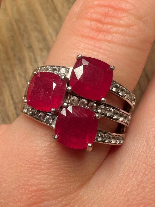 Modern Red and White Stone 925 Sterling Silver Size Q1/2 Ring