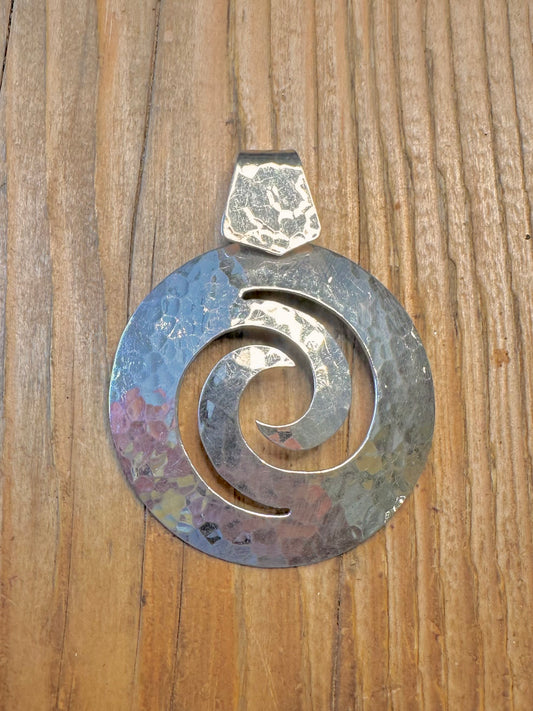 Modernist Hammered Swirl 925 Sterling Silver Pendant