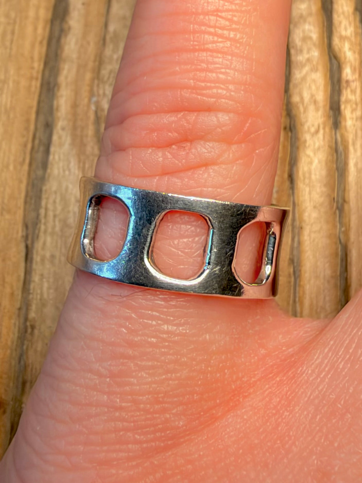 Oval Cut Out Band 925 Sterling Silver Size O1/2 Ring