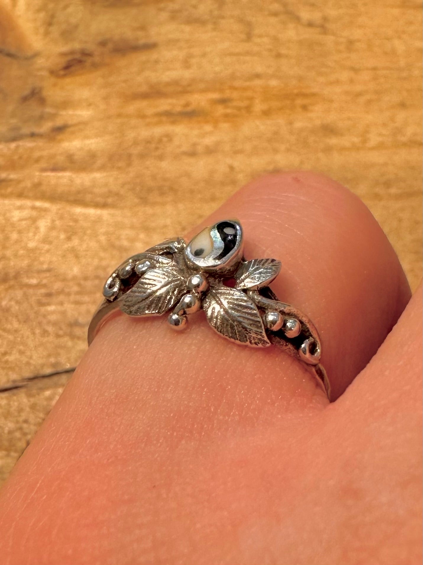 Vintage Ying and Yang Leaf 925 Silver Size O Ring