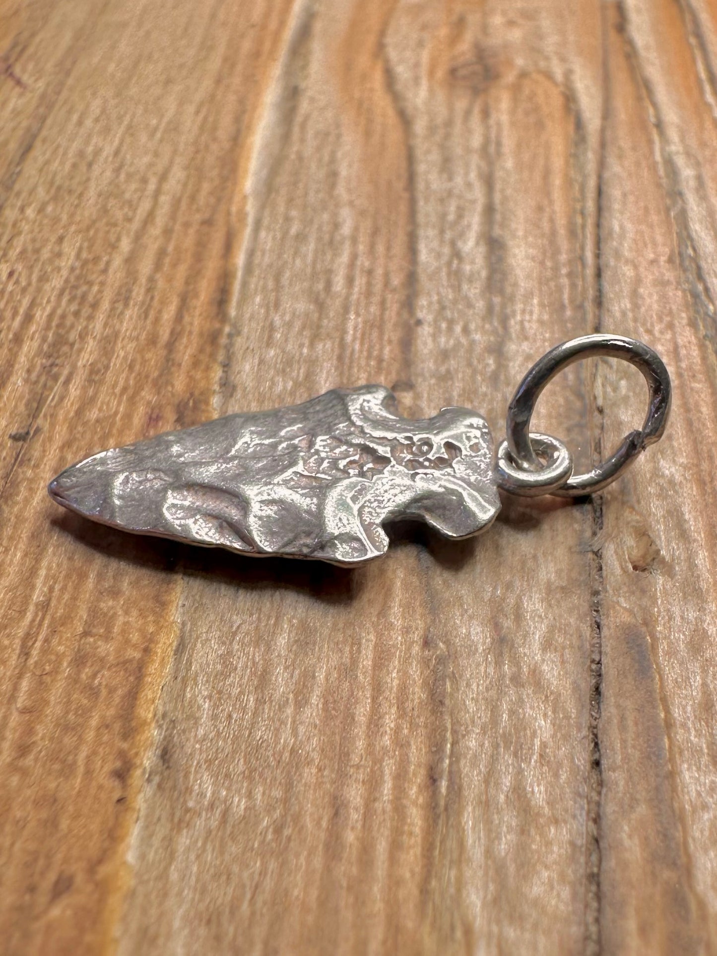 Handgefertigter Vintage-Pfeil-Anhänger aus 925er Sterlingsilber