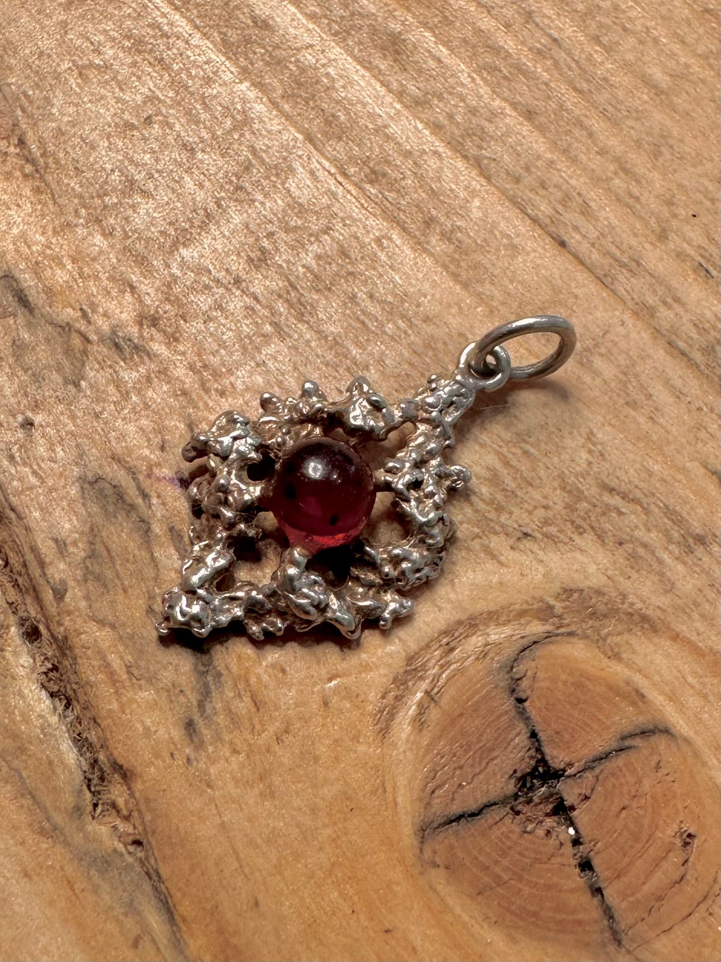 Vintage 1978 Brutalist Red Stone 925 Silver Pendant