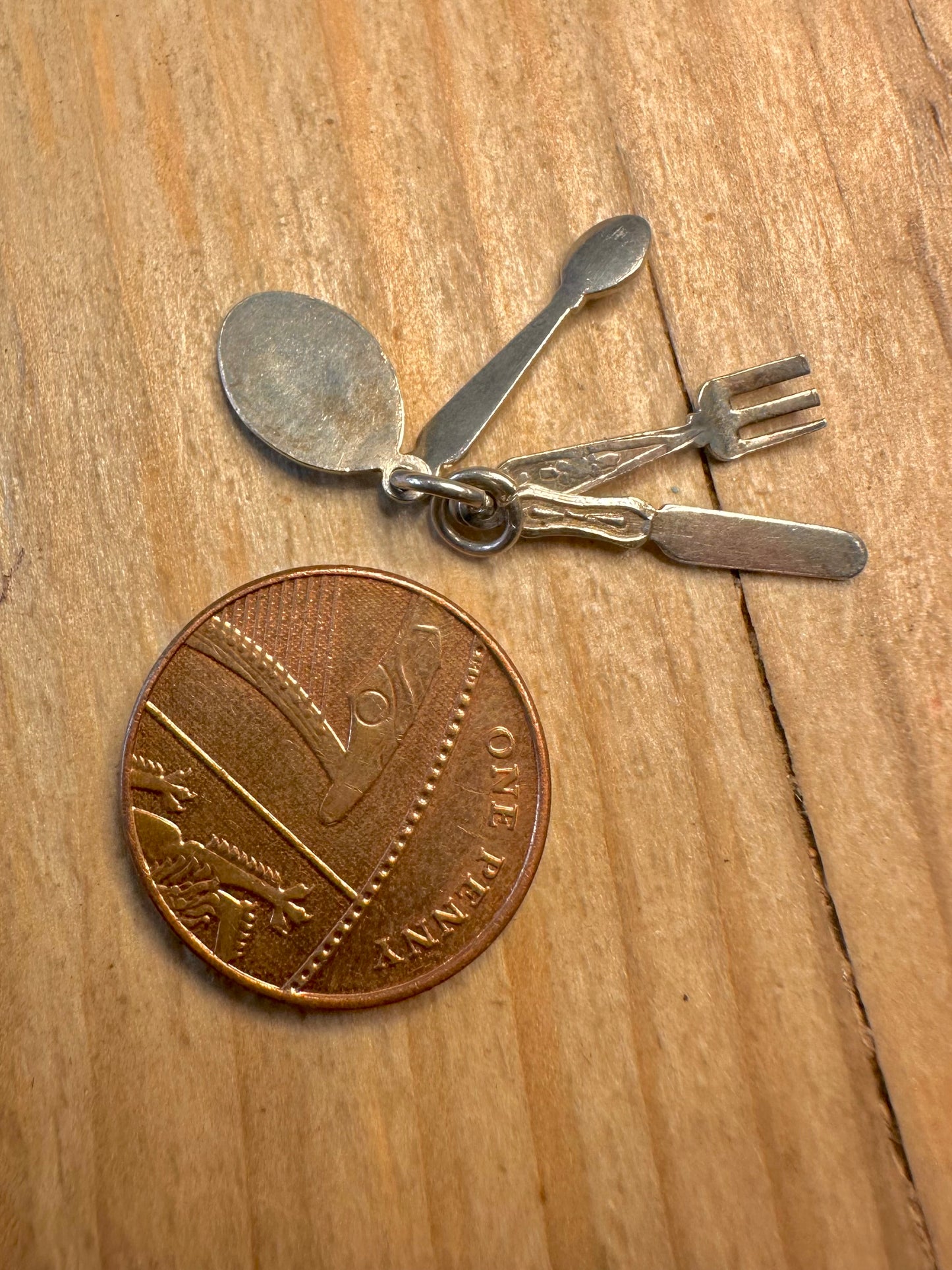 Vintage Guaranteed Table-Ware Cutlery 925 Sterling Silver Pendant
