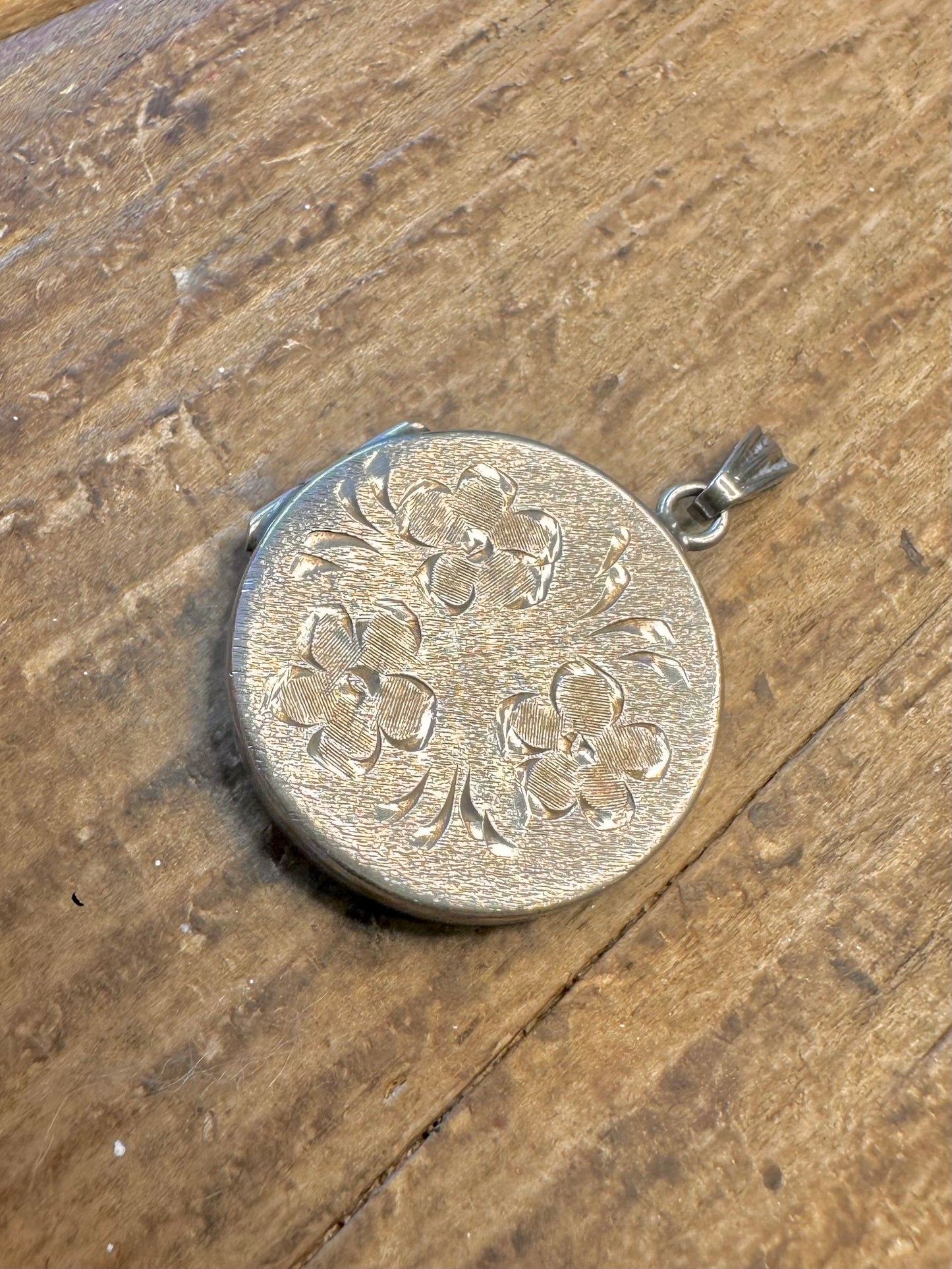 Circle 1970 Floral Engraved Locket 925 Sterling Silver Pendant