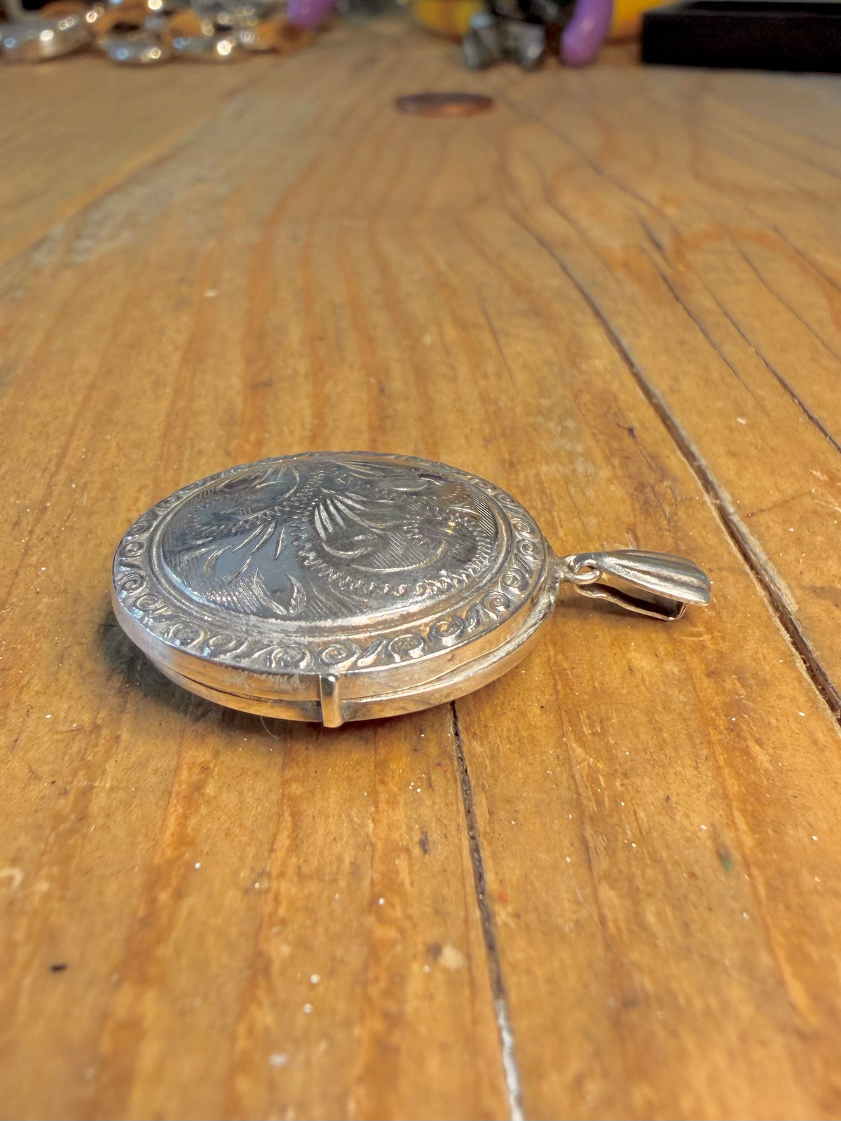 Circle Swirl Floral Engraved Locket 925 Sterling Silver Pendant