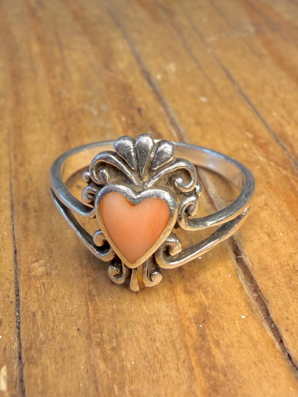 Peach Heart Mother of Pearl Crown 925 Sterling Silver Size Q1/2 Ring